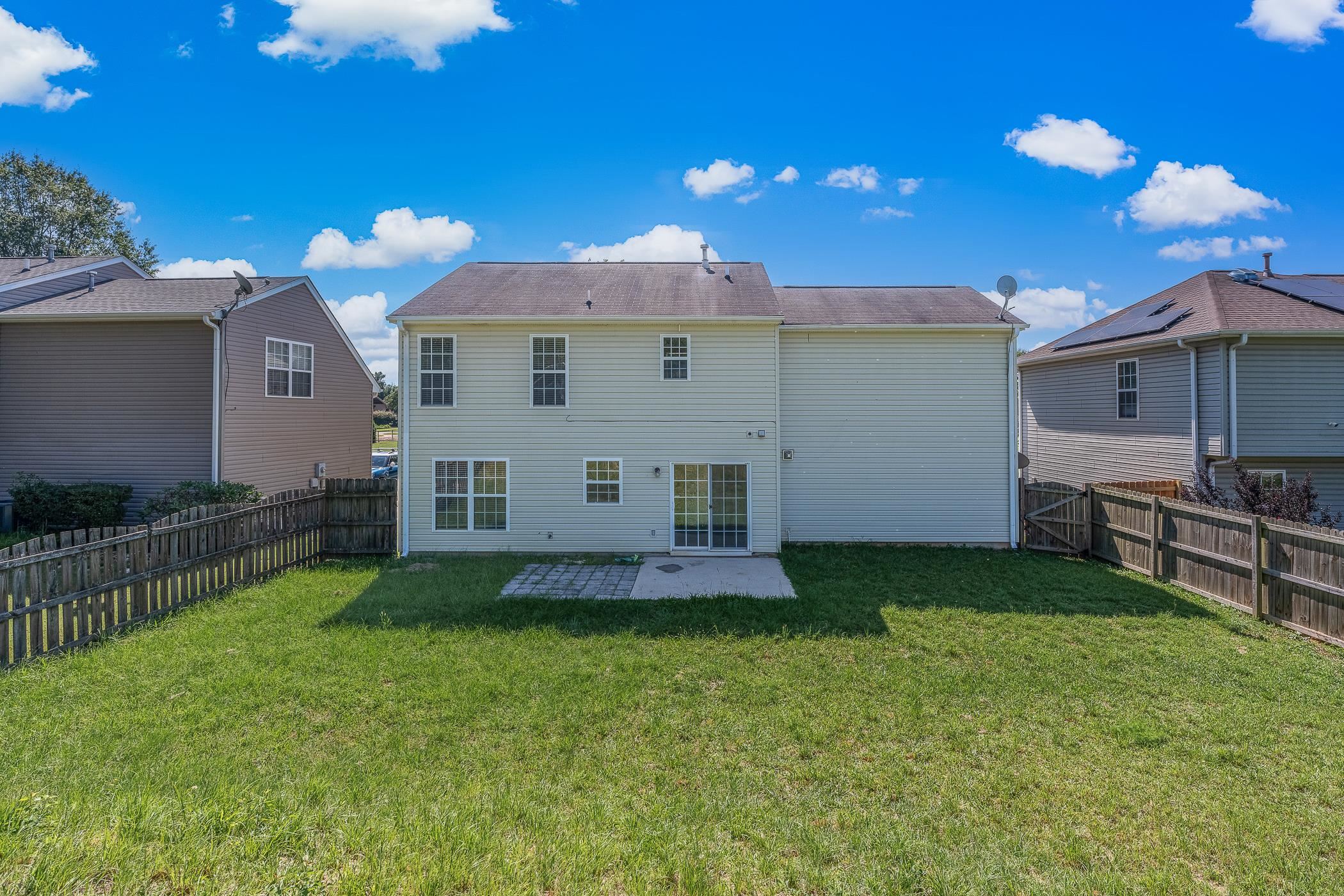 511 Smoothstone Drive Property Photo 3