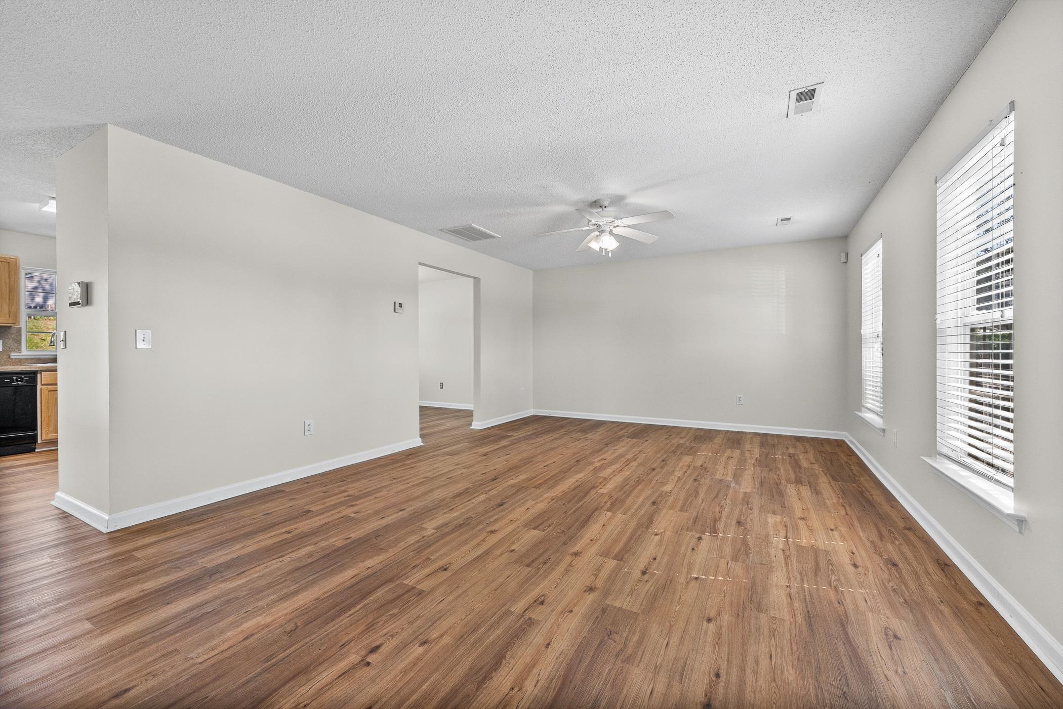 511 Smoothstone Drive Property Photo 5