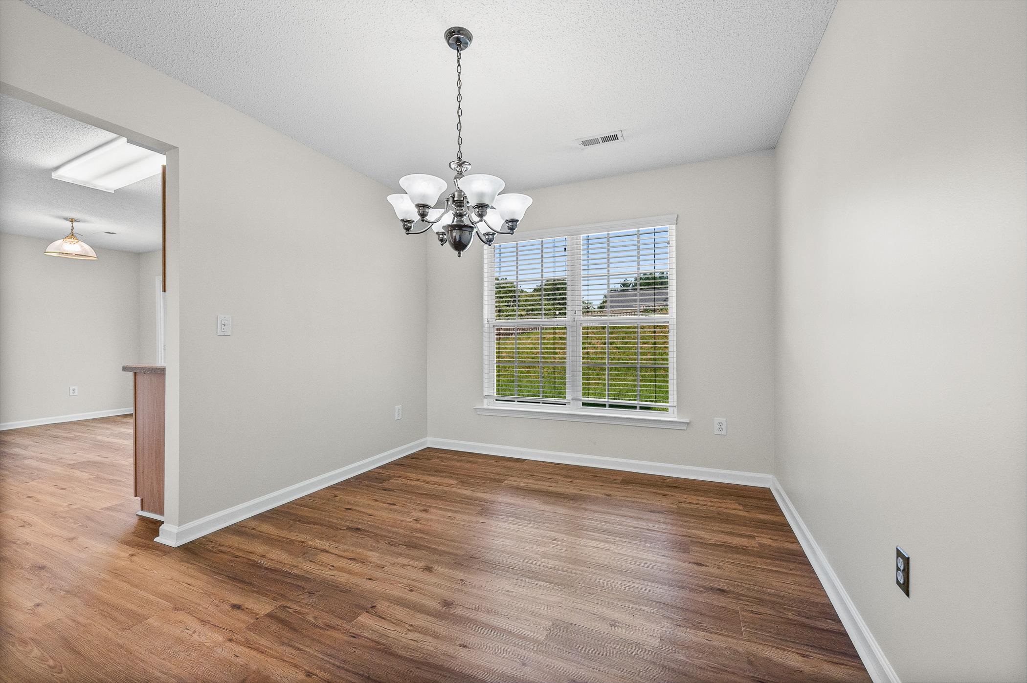 511 Smoothstone Drive Property Photo 8