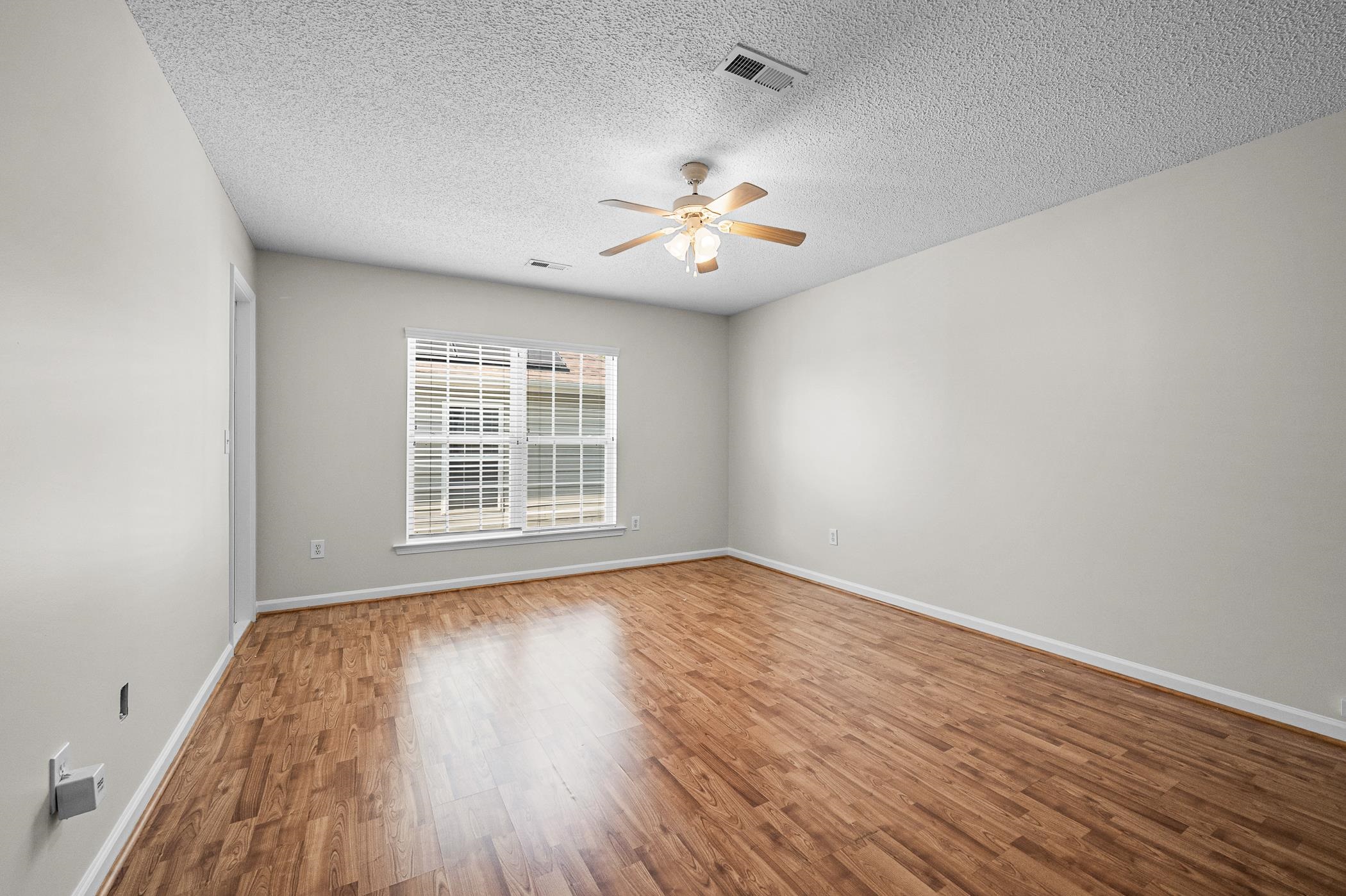 511 Smoothstone Drive Property Photo 16
