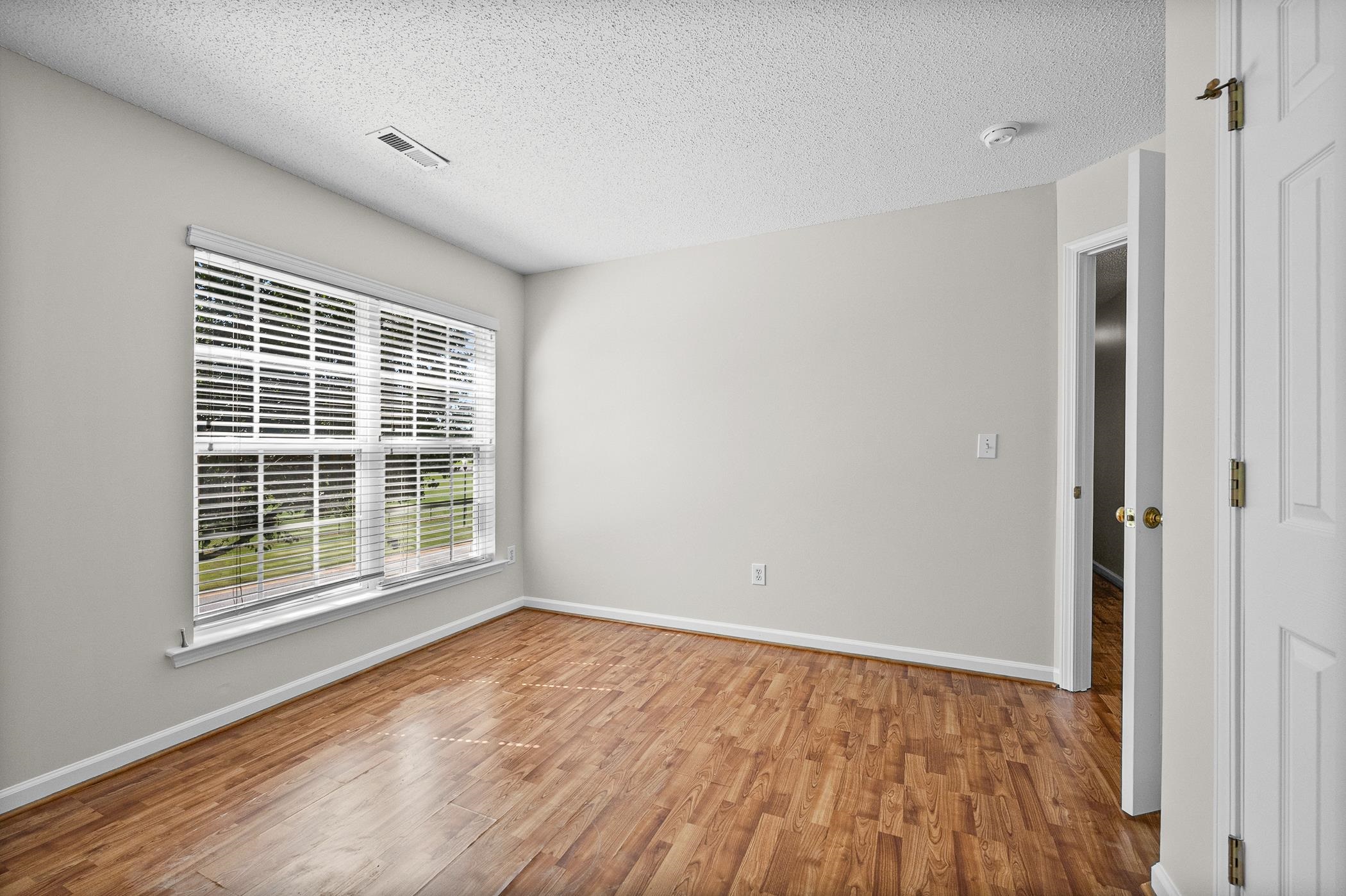 511 Smoothstone Drive Property Photo 24