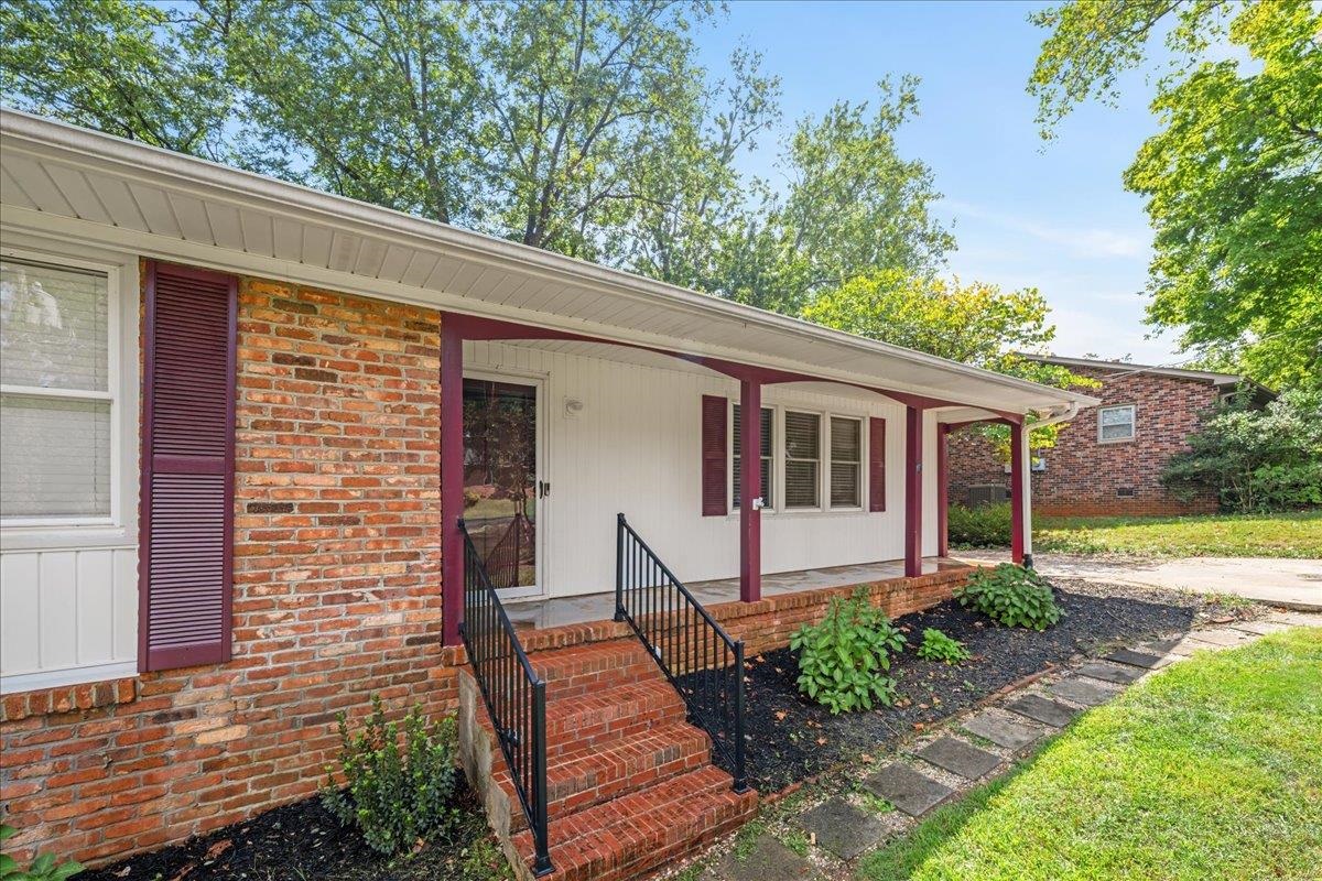 16 Starsdale Circle Property Photo 4