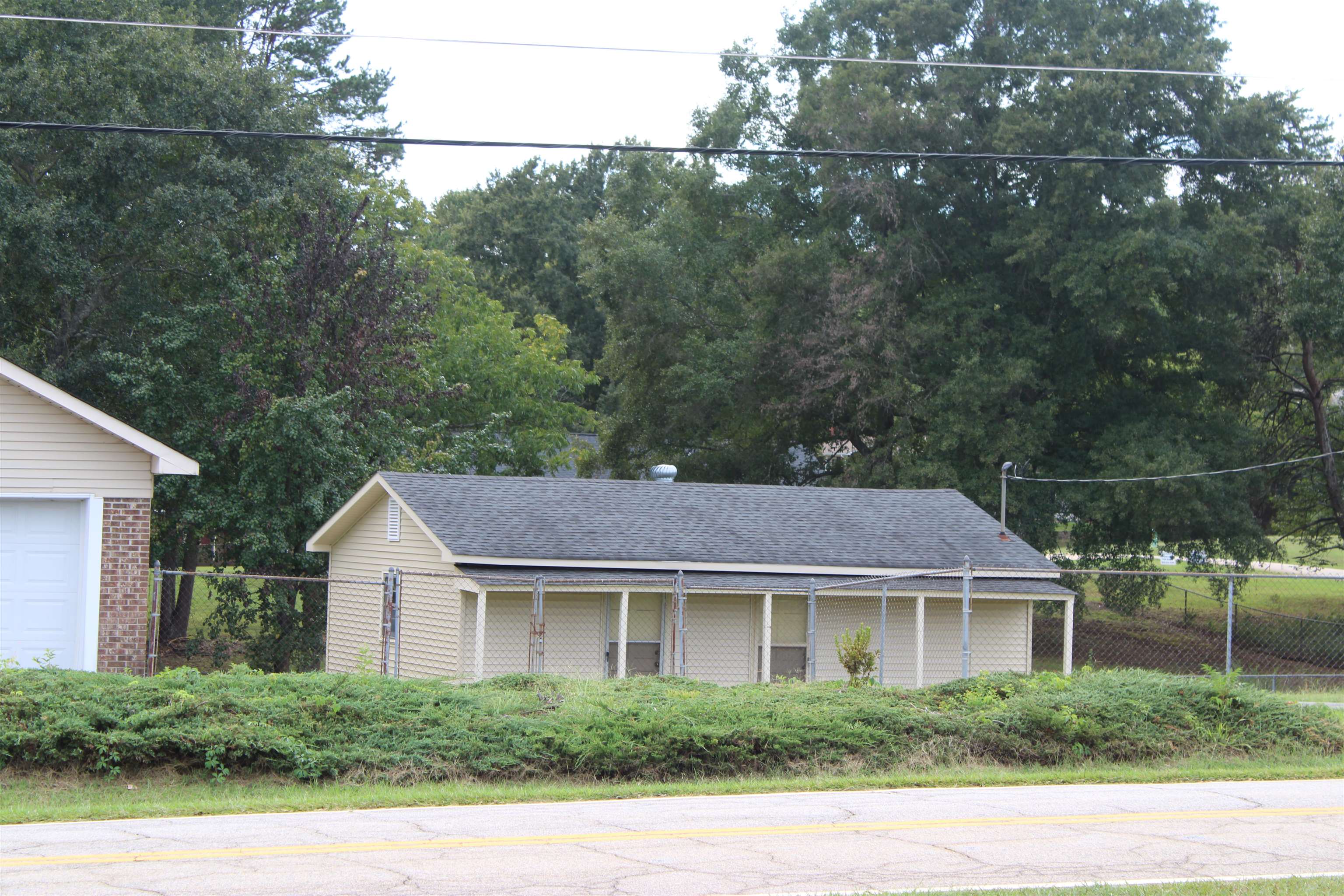 1285 Springdale Road Property Photo 3