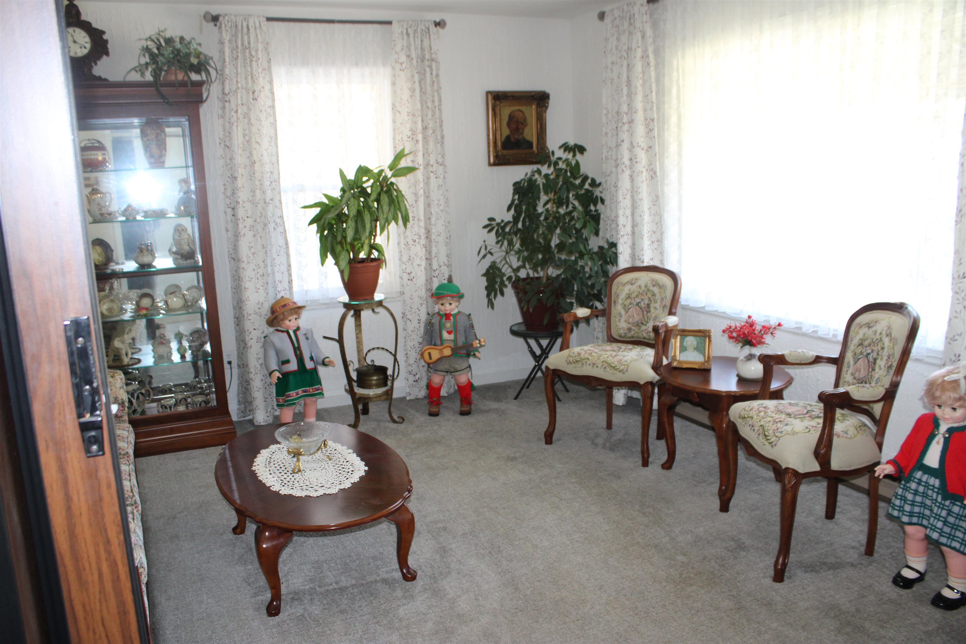 1285 Springdale Road Property Photo 5