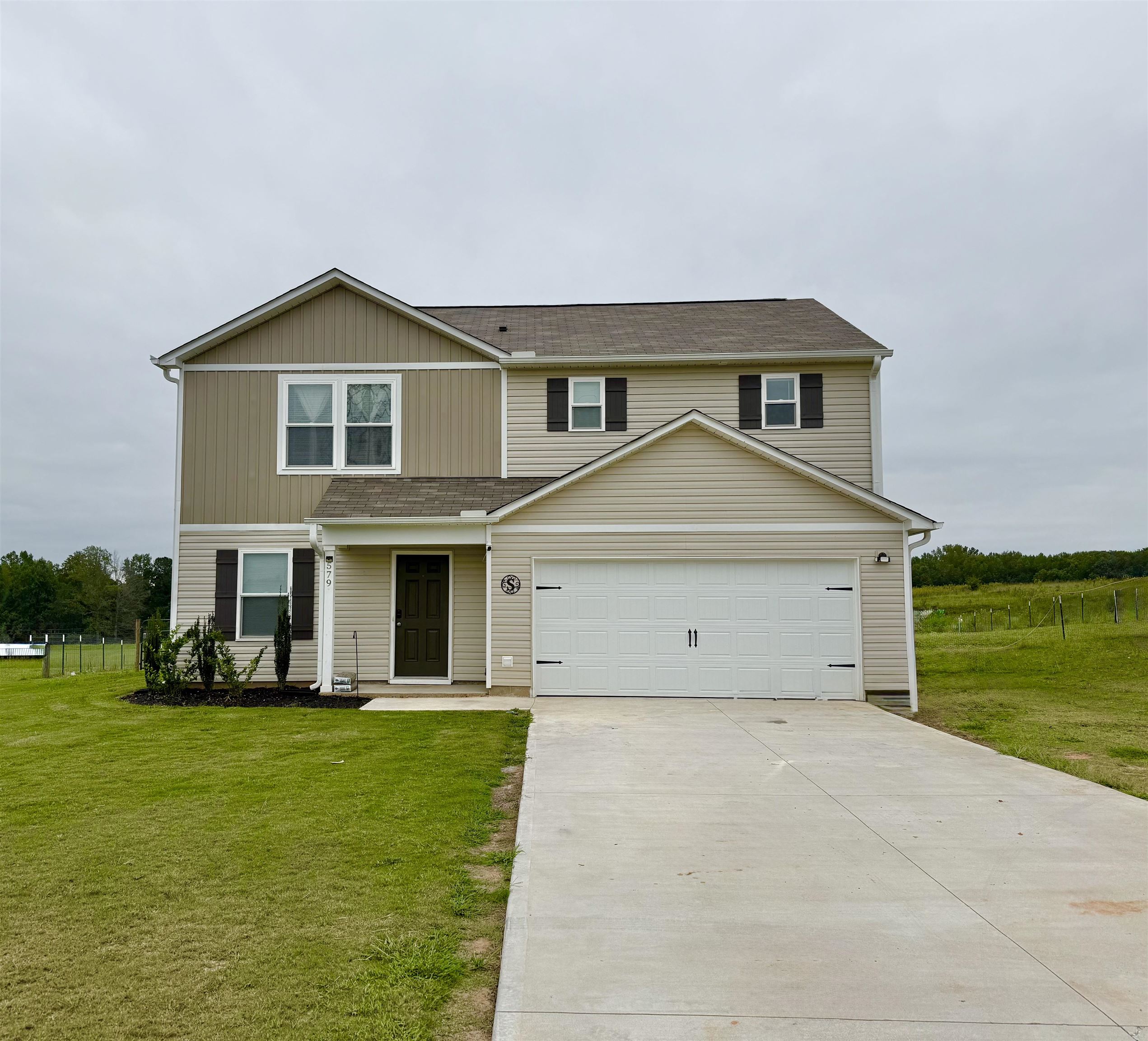 579 Potter Road Property Photo 3