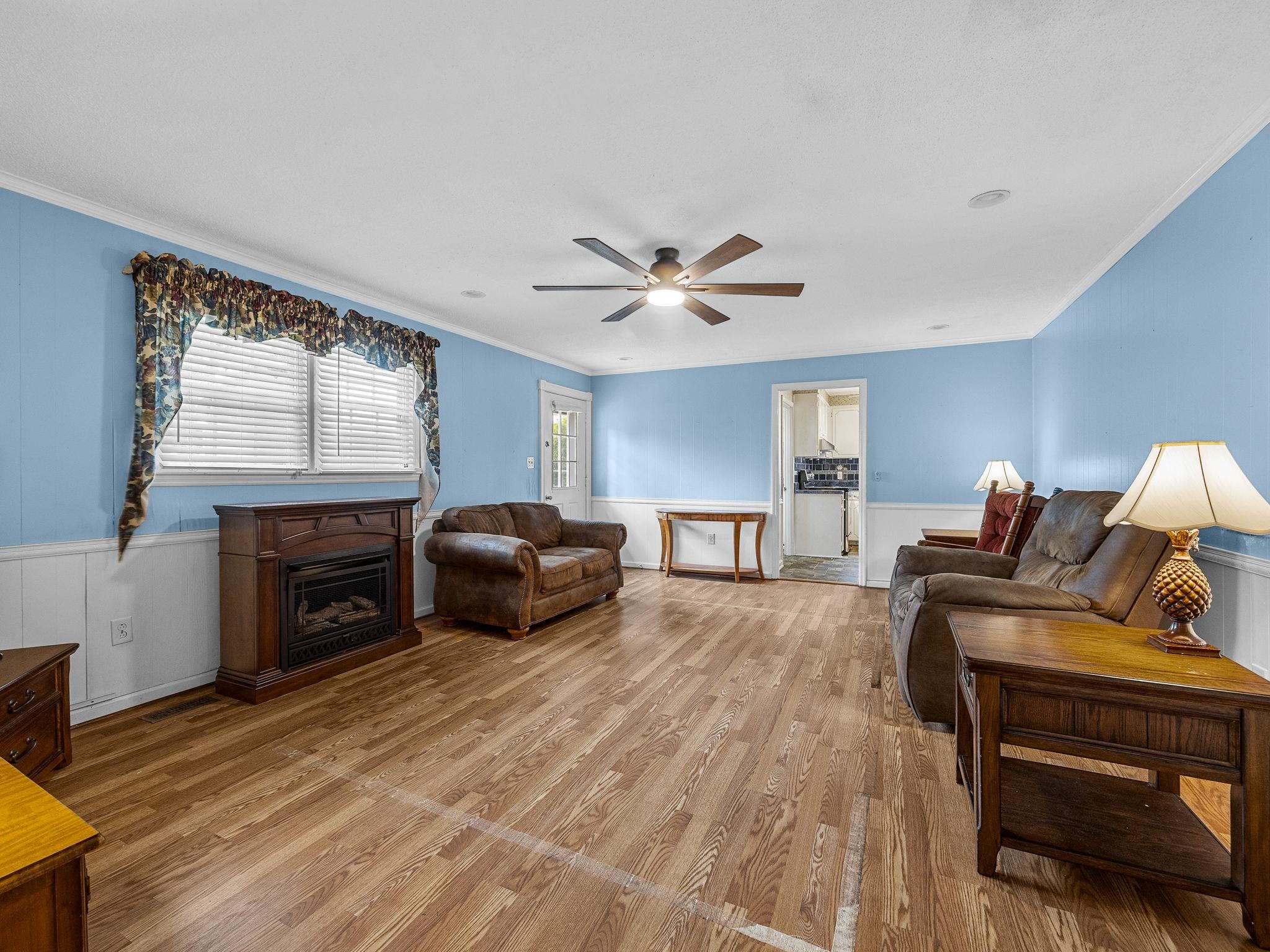 808 Primrose Lane Property Photo 8