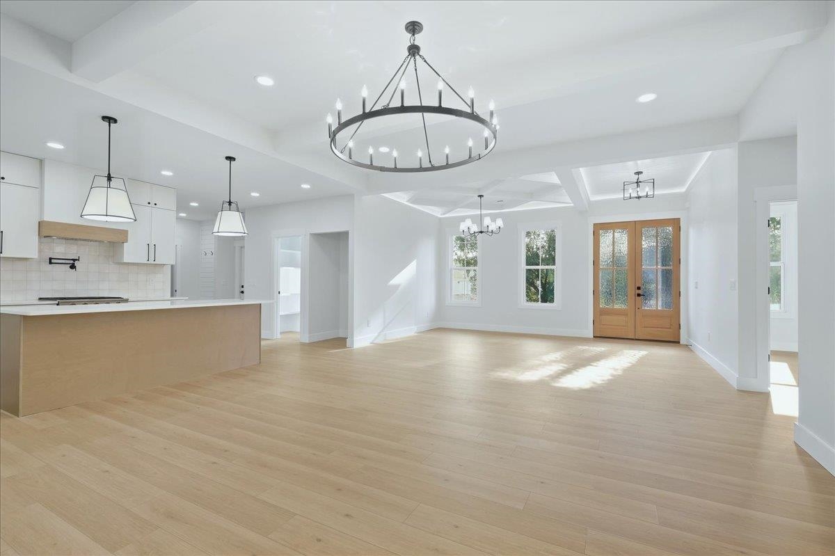 201 Maple Street Property Photo 8