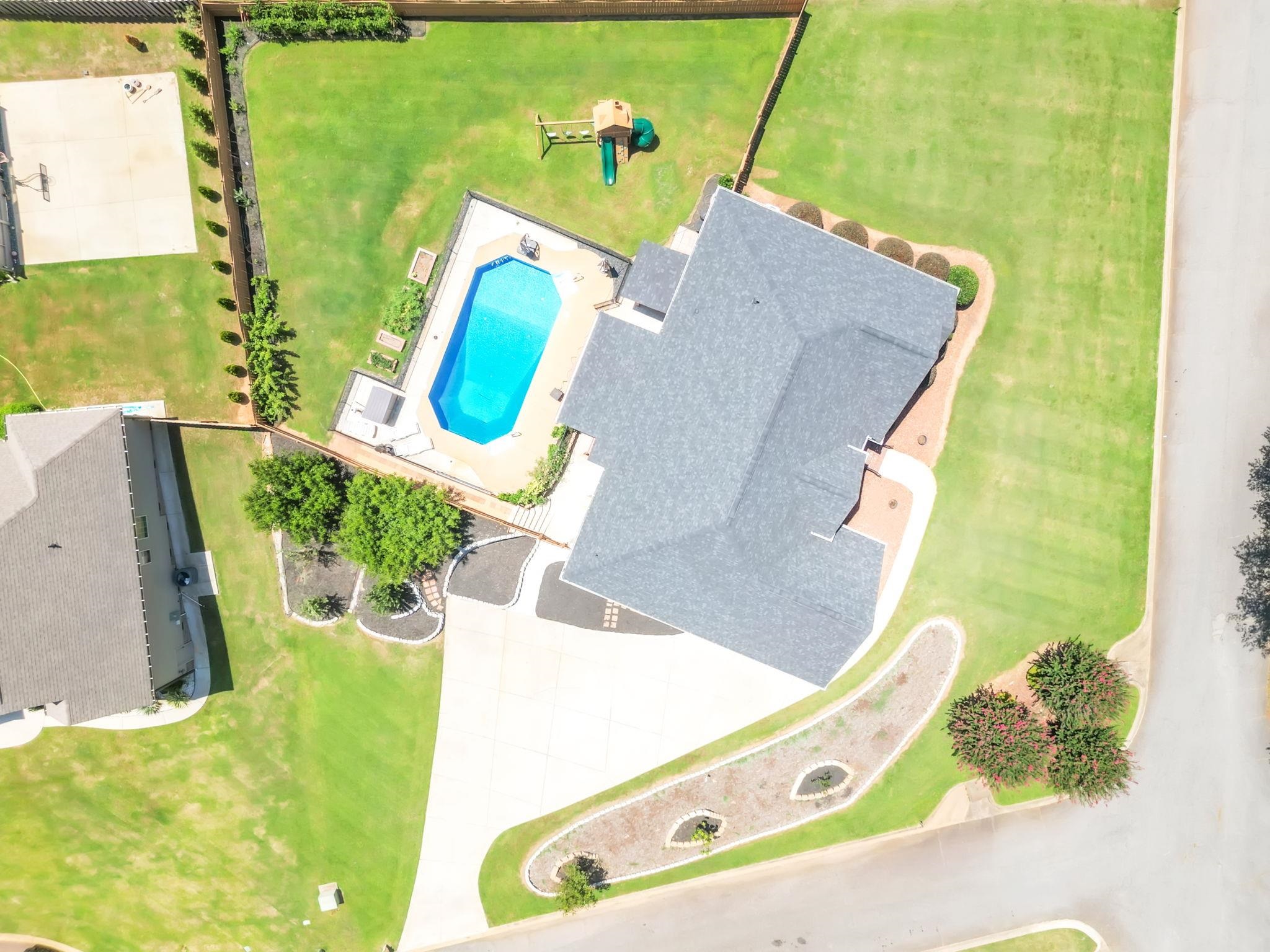 356 Garnet Valley Drive Property Photo 3