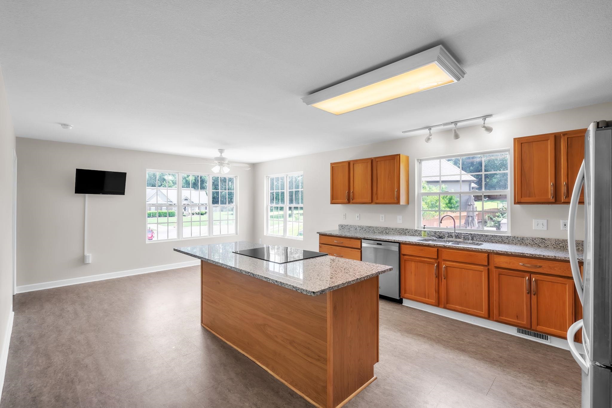 356 Garnet Valley Drive Property Photo 12