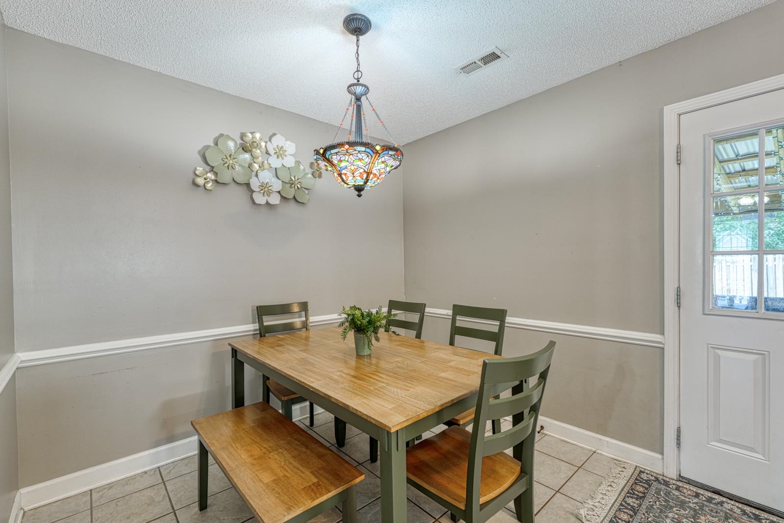 300 E Myles Lane Property Photo 7