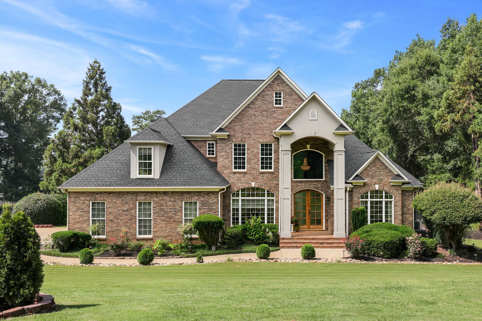 227 Woodlake Drive Property Photo 1