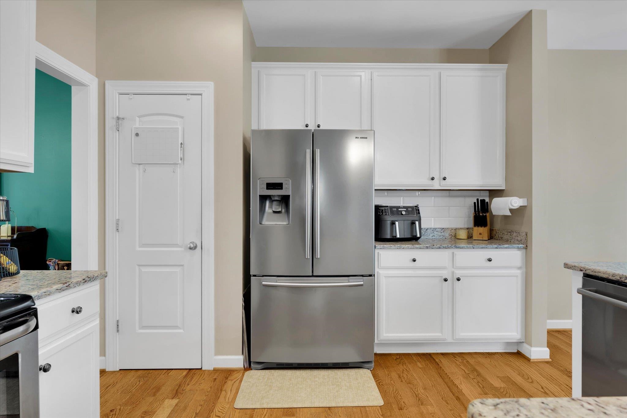 606 Summitbluff Drive Property Photo 12