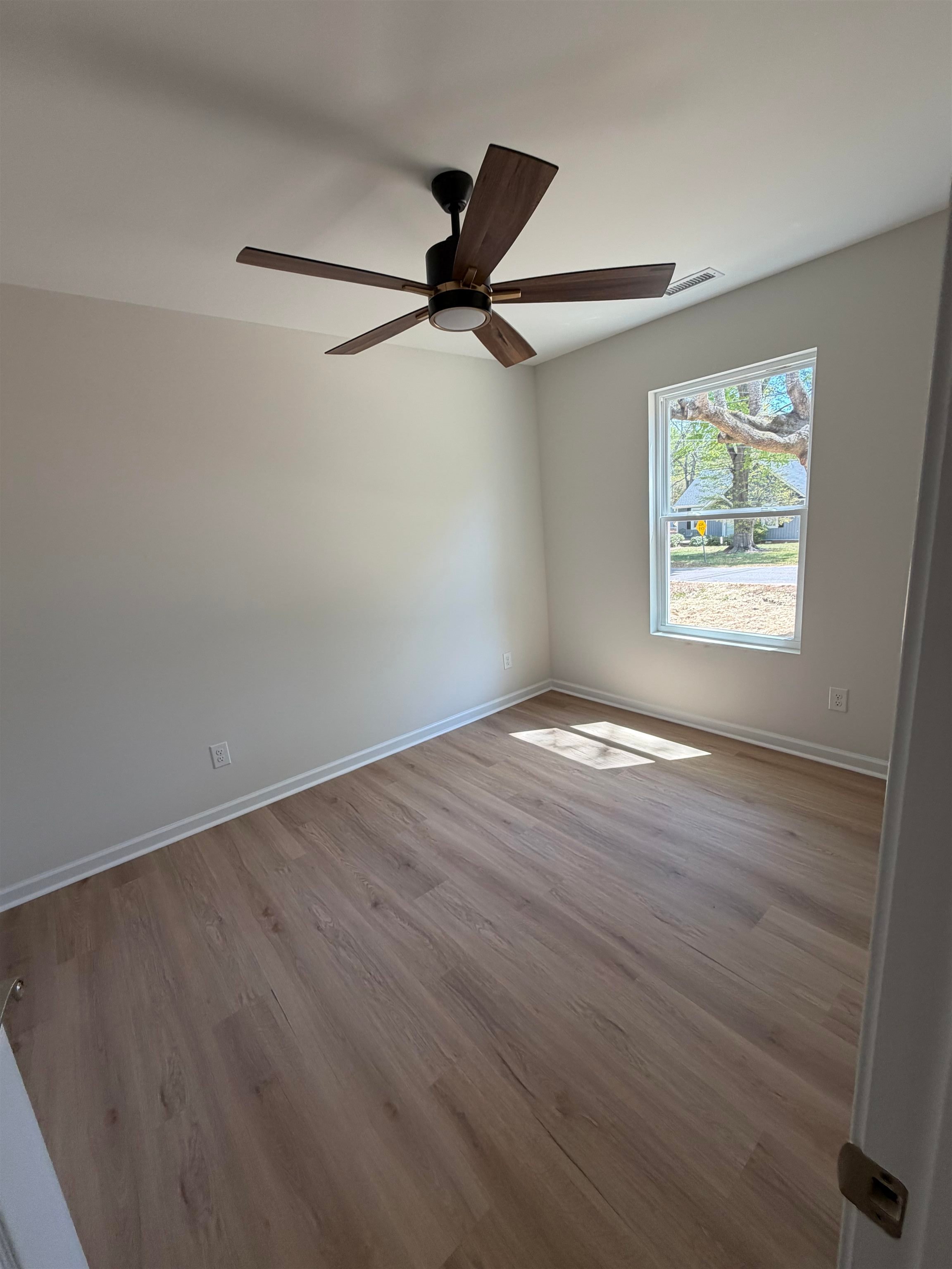 657 Still Street Property Photo 11