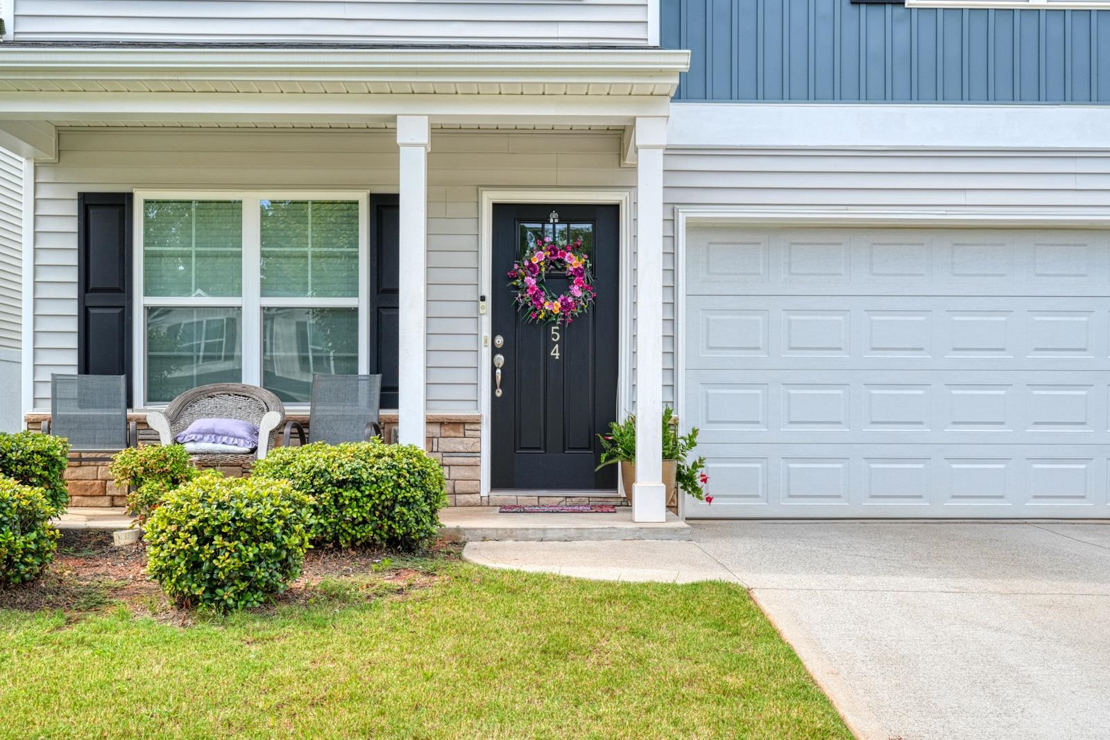 454 Grantham Court Property Photo 2