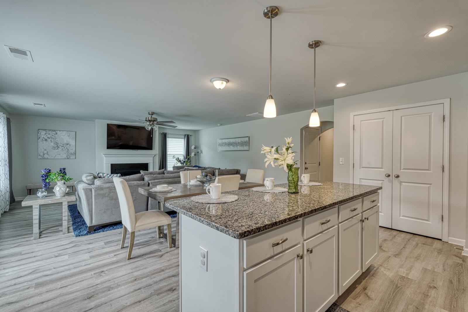 454 Grantham Court Property Photo 11
