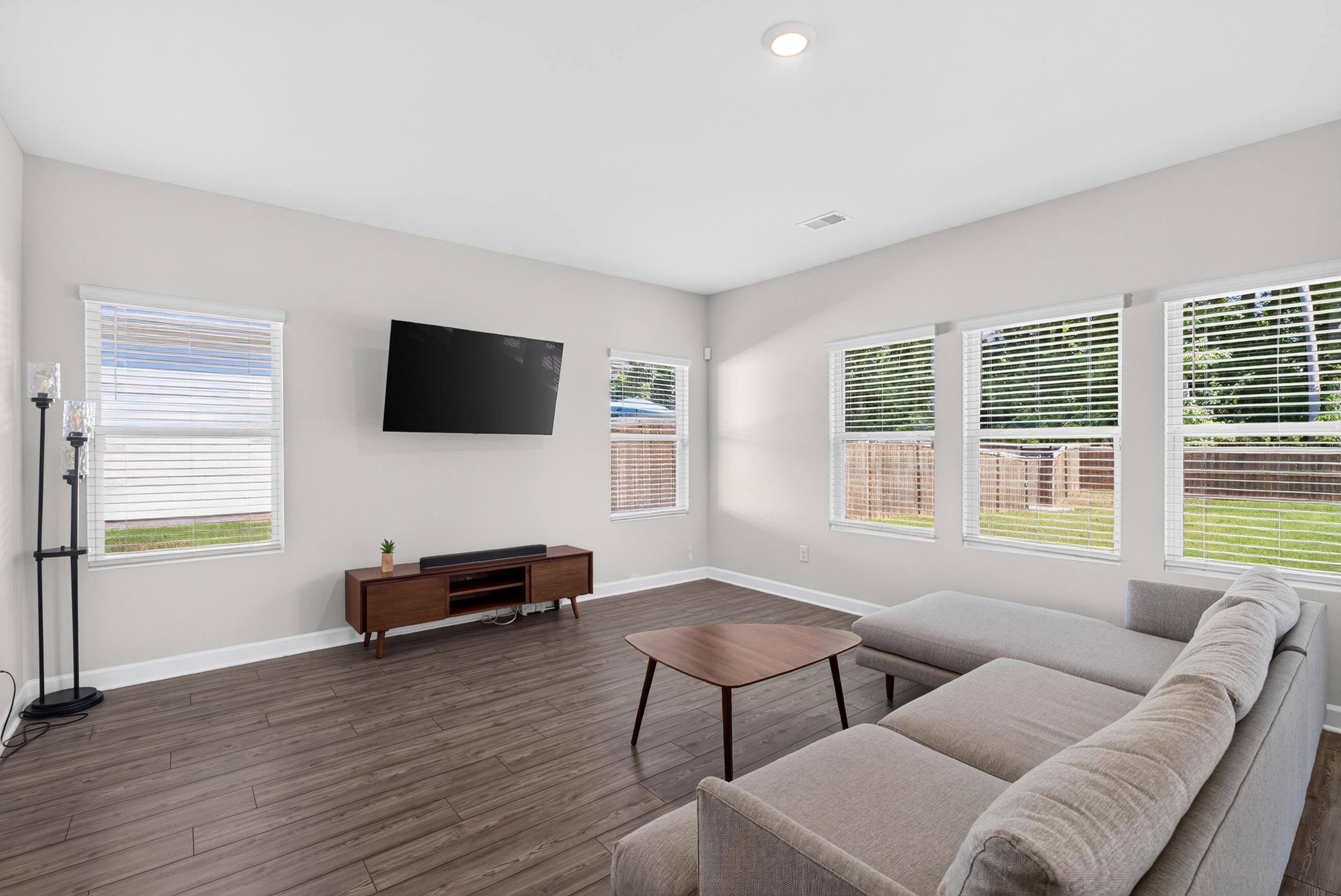117 Mainsail Way Property Photo 14