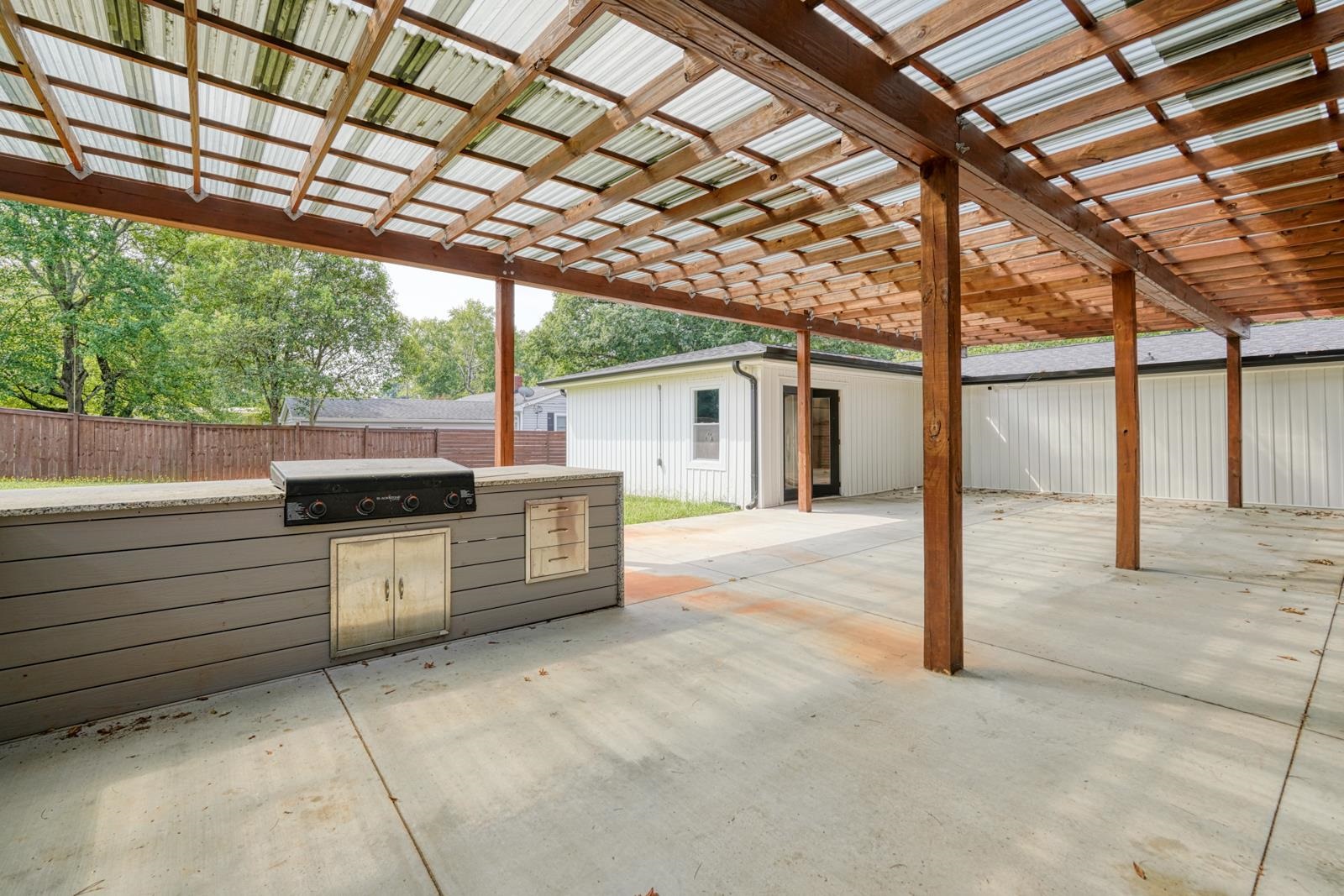 303 Watson Road Property Photo 2
