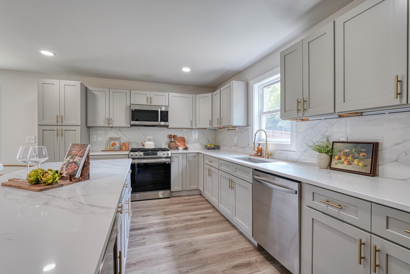 303 Watson Road Property Photo 14