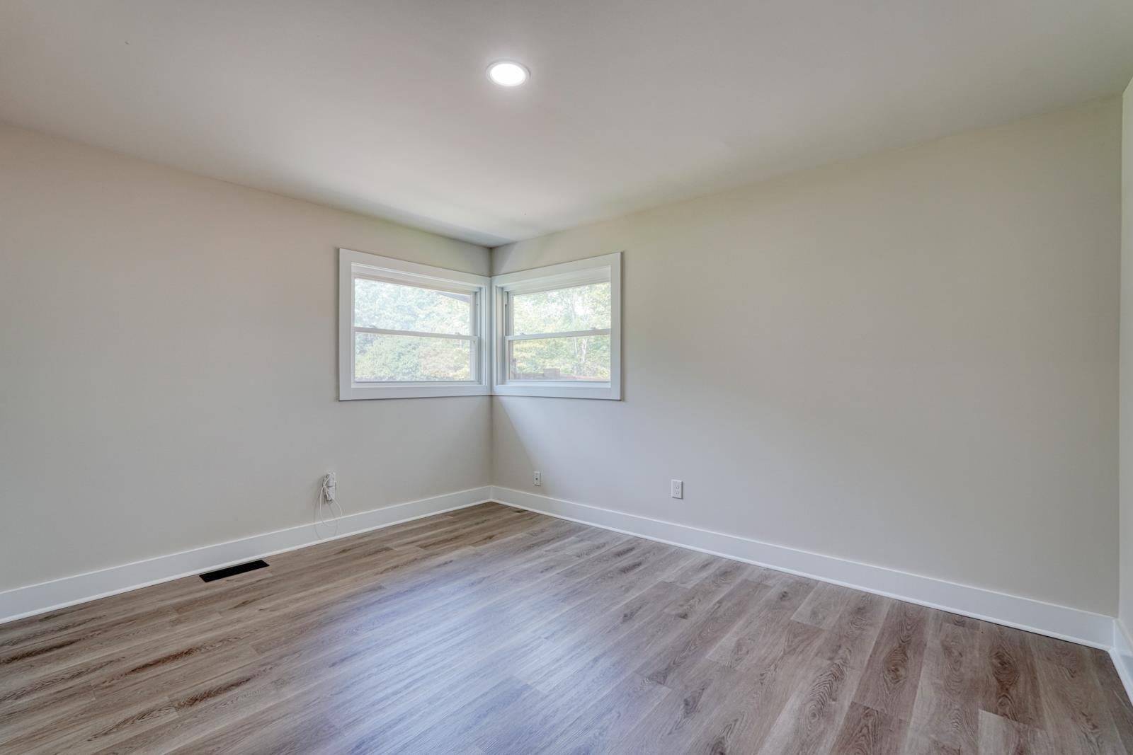 303 Watson Road Property Photo 29