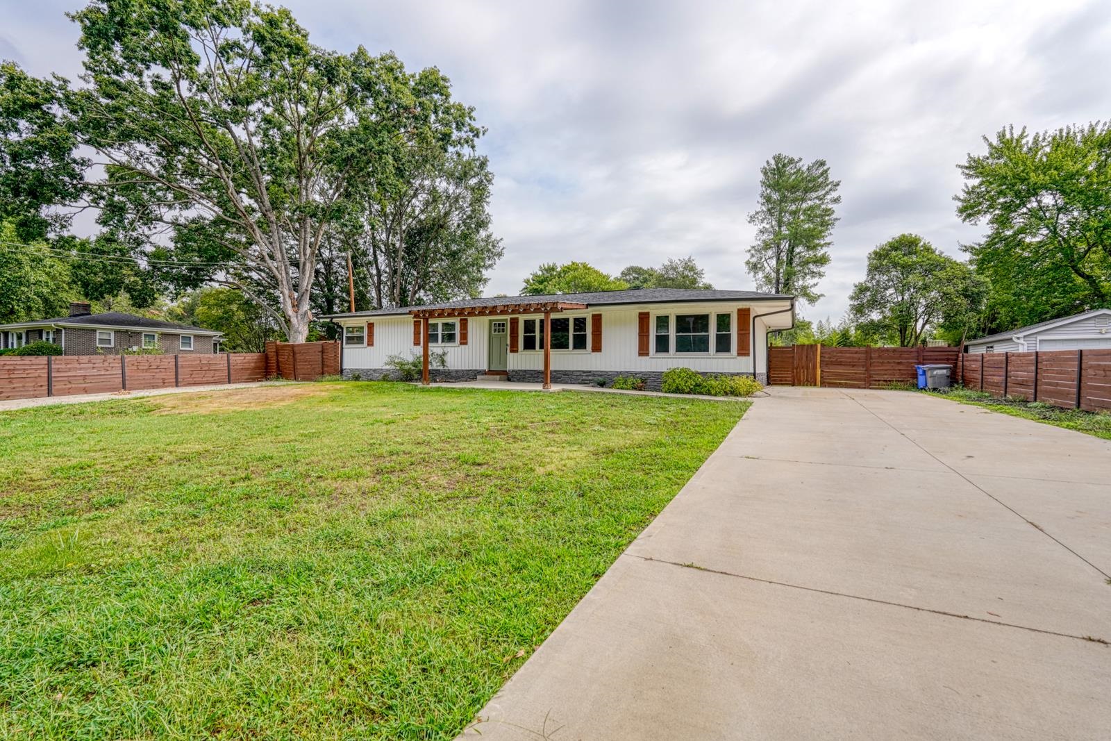 303 Watson Road Property Photo 47
