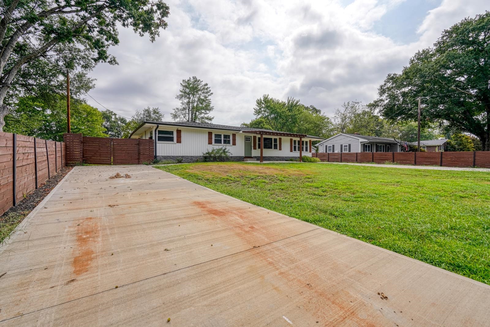 303 Watson Road Property Photo 48