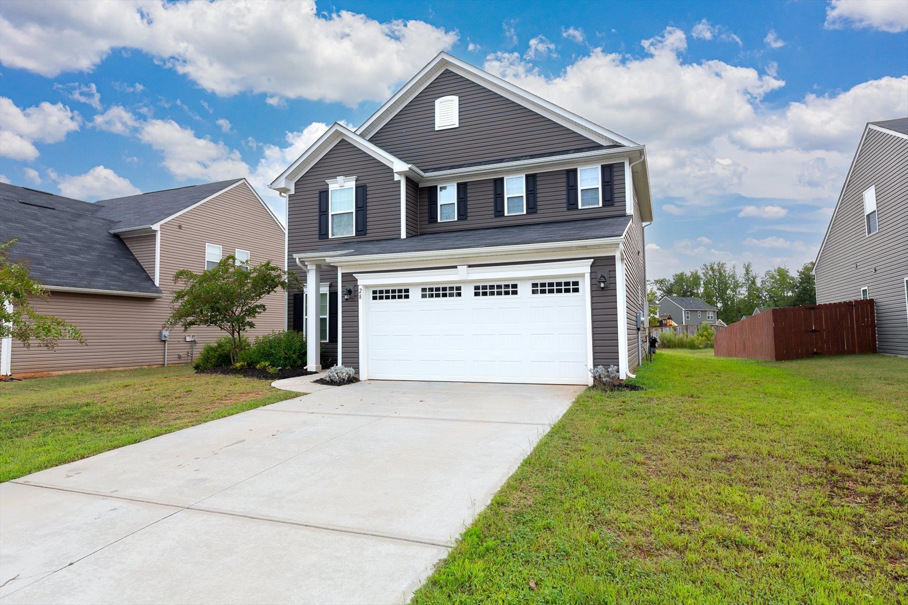 28 Wiltshire Circle Property Photo 2
