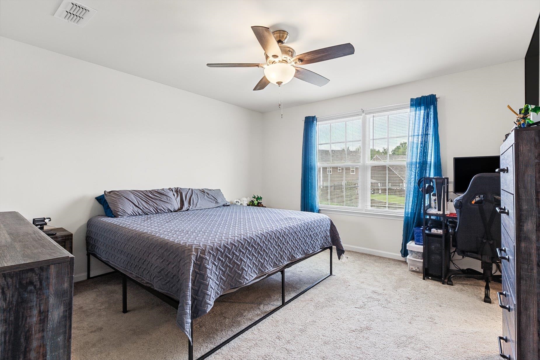 28 Wiltshire Circle Property Photo 17