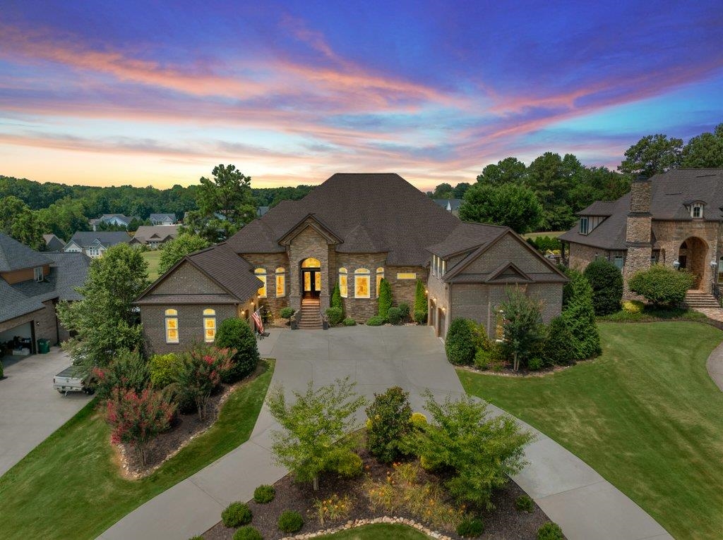 504 World Tour Drive Property Photo 4