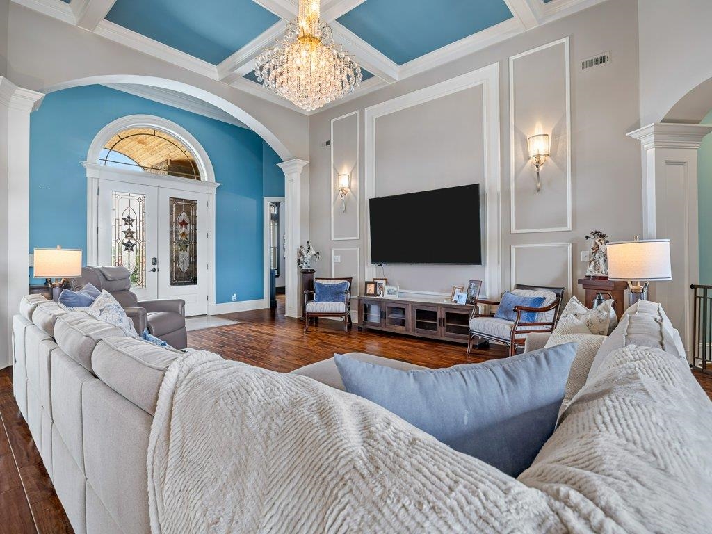 504 World Tour Drive Property Photo 12