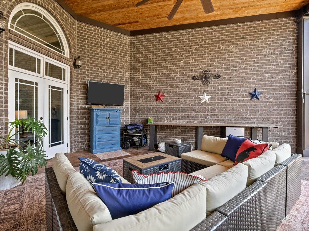 504 World Tour Drive Property Photo 47