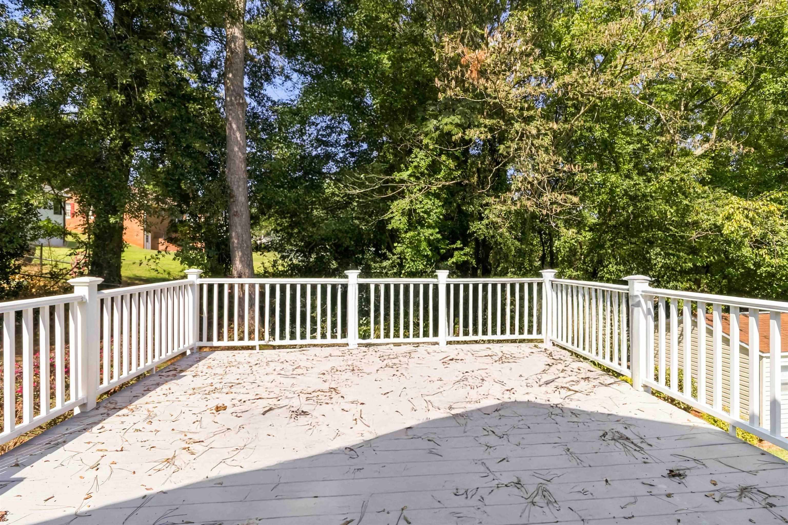 125 Woodcreek Drive Property Photo 31