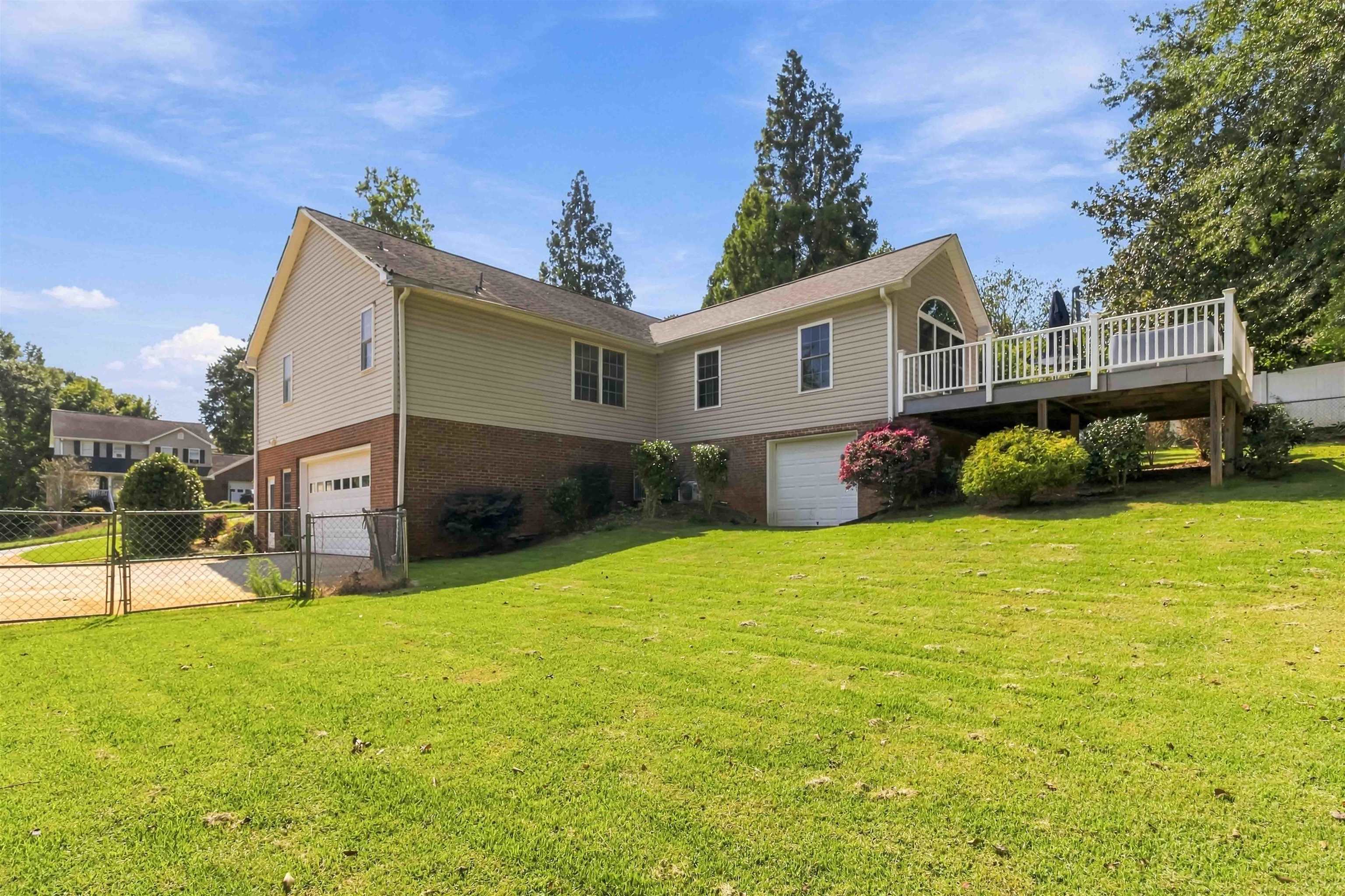 125 Woodcreek Drive Property Photo 35