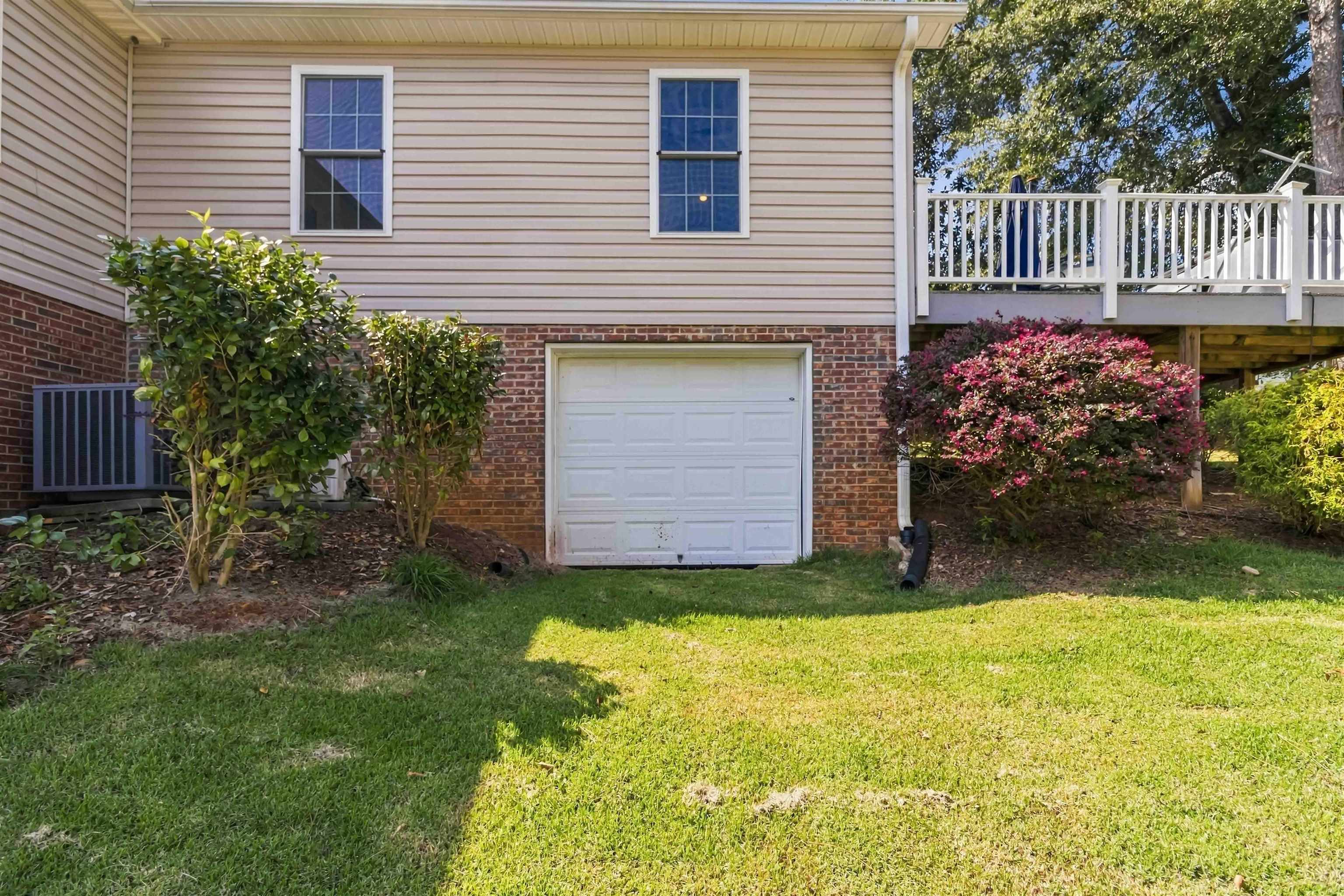 125 Woodcreek Drive Property Photo 36