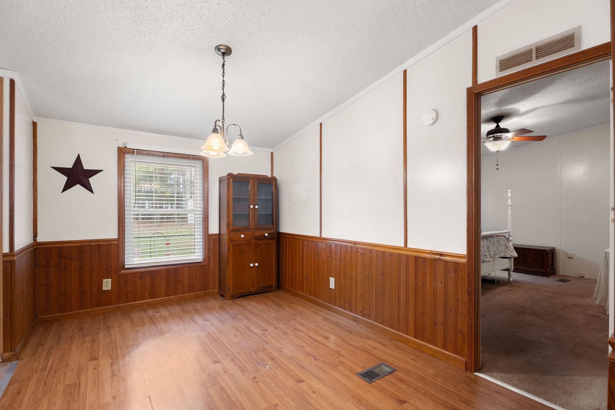 695 Miller Road Property Photo 10