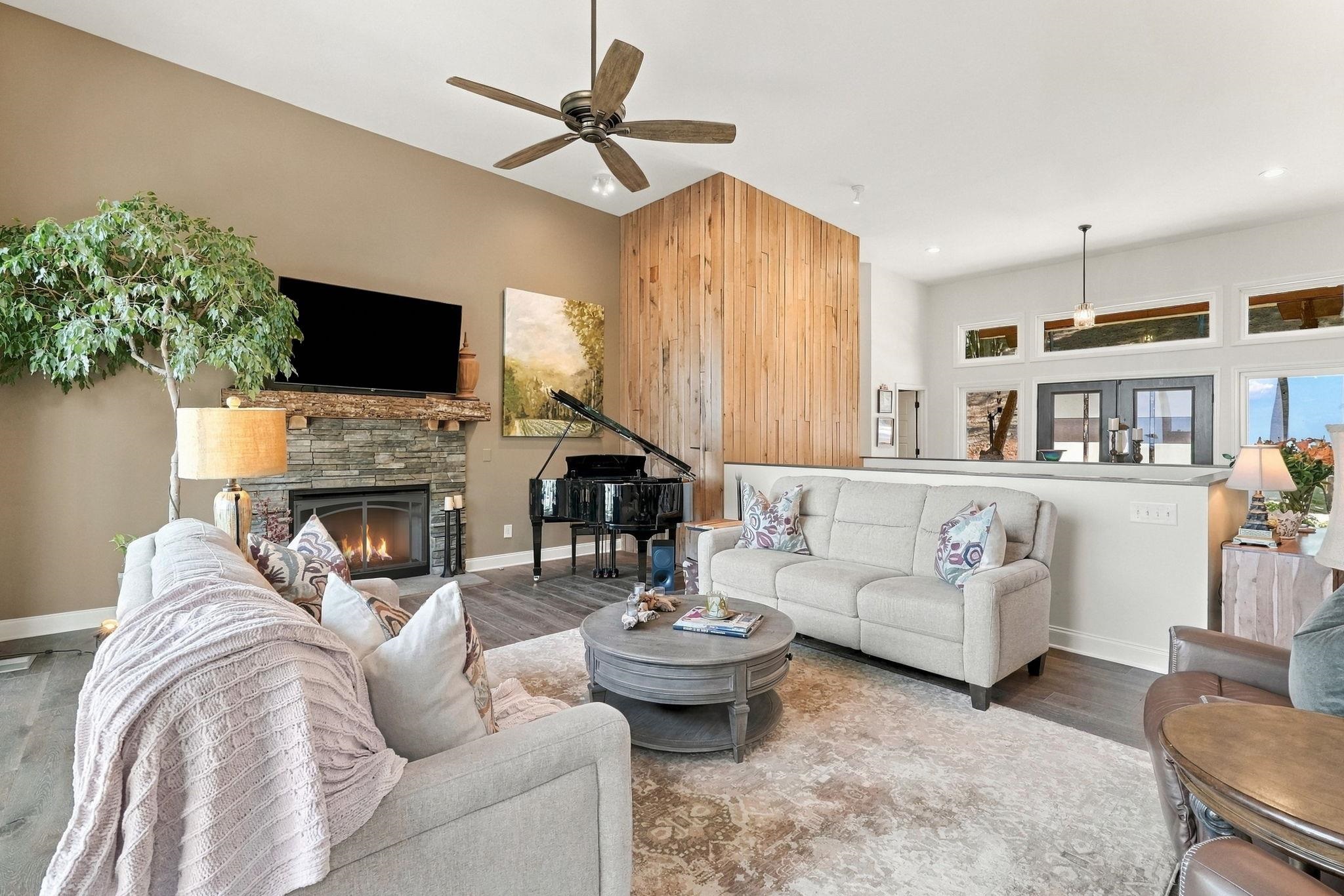 1133 Altamont Road Property Photo 8