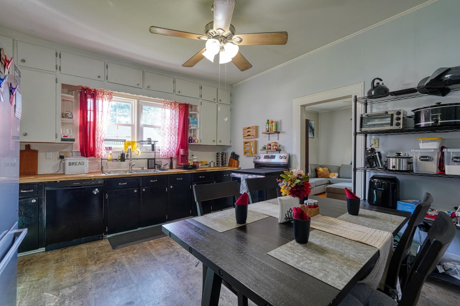 15 3rd Street Property Photo 6