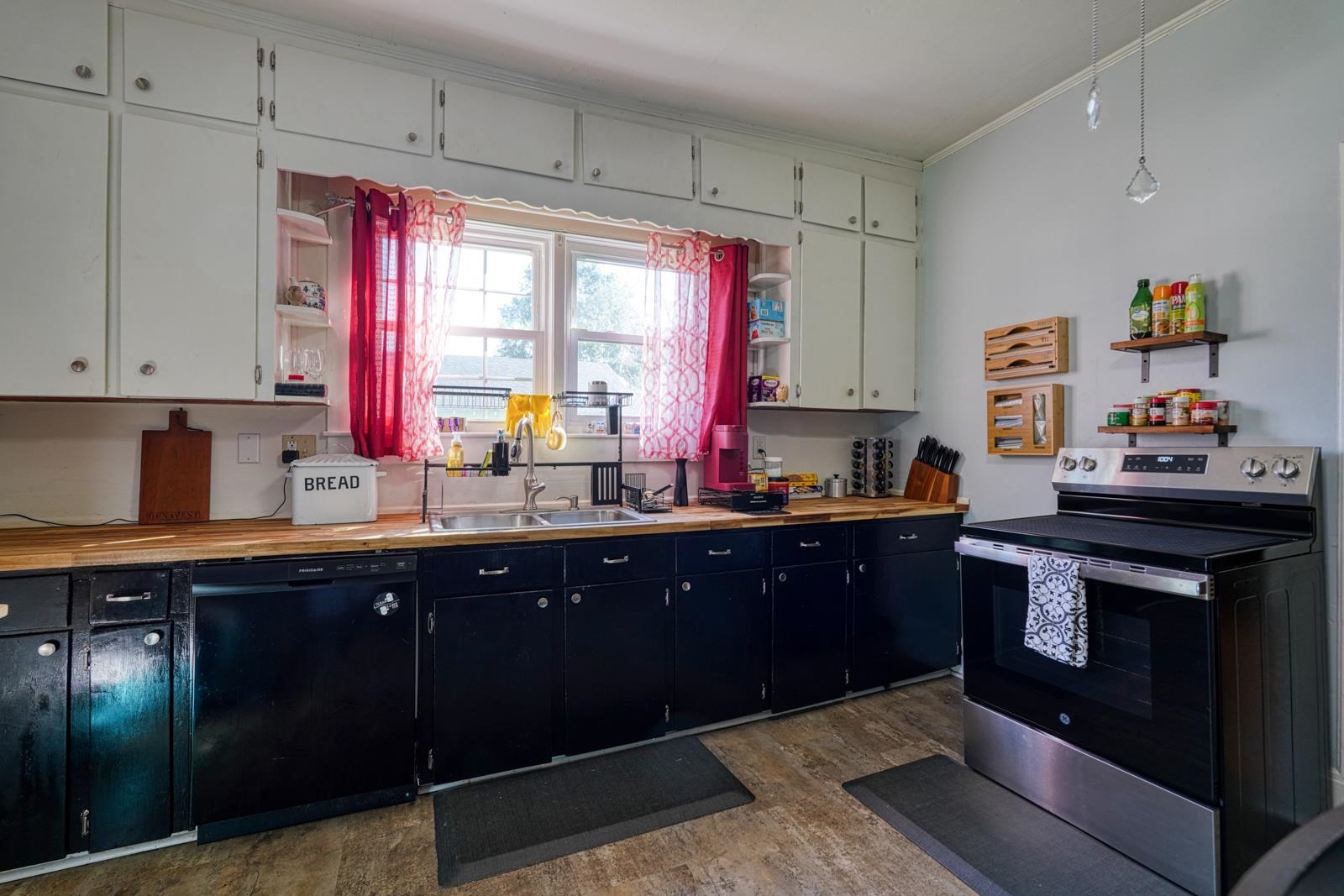 15 3rd Street Property Photo 7