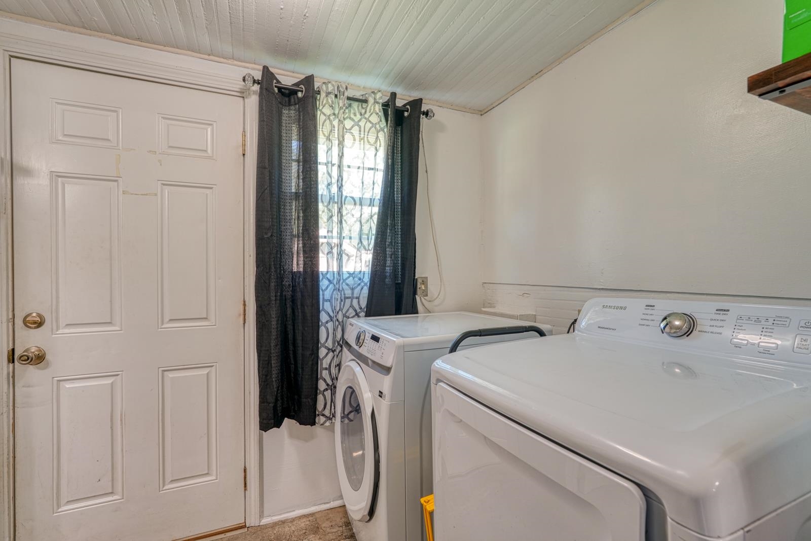 15 3rd Street Property Photo 10