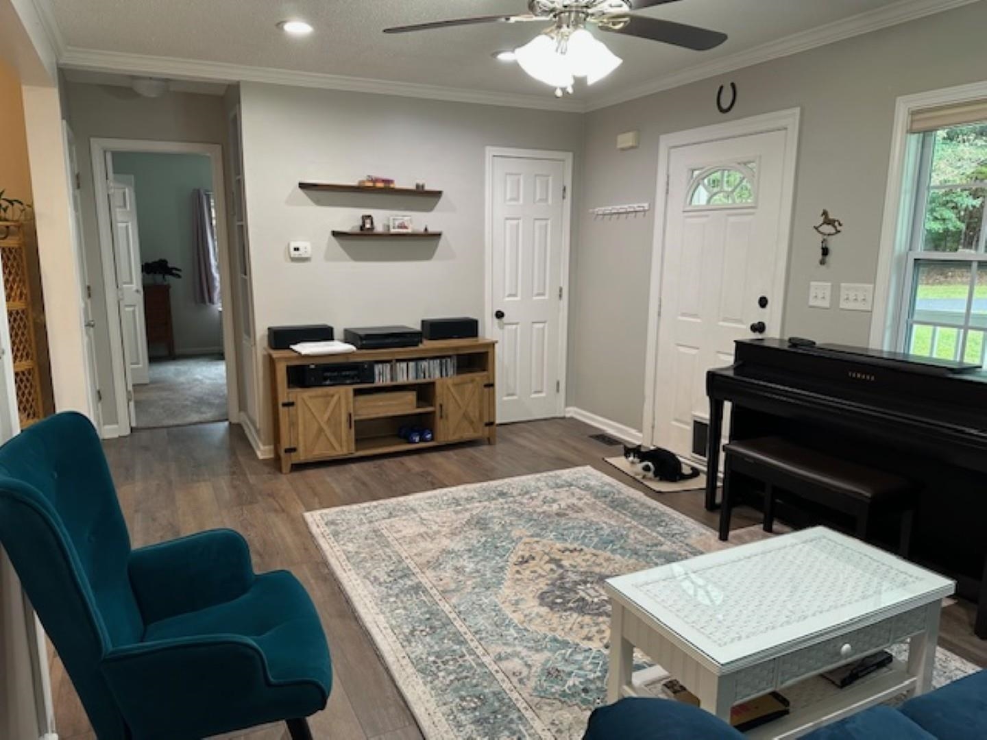 1095 E Prince Road Property Photo 4