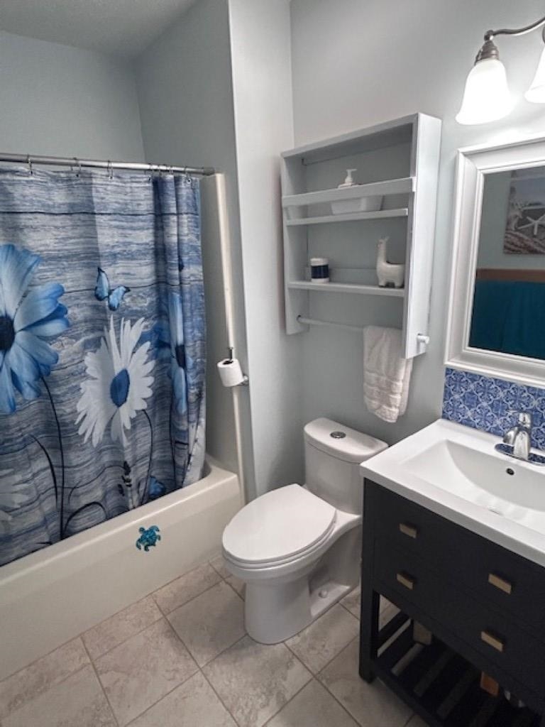 1095 E Prince Road Property Photo 20