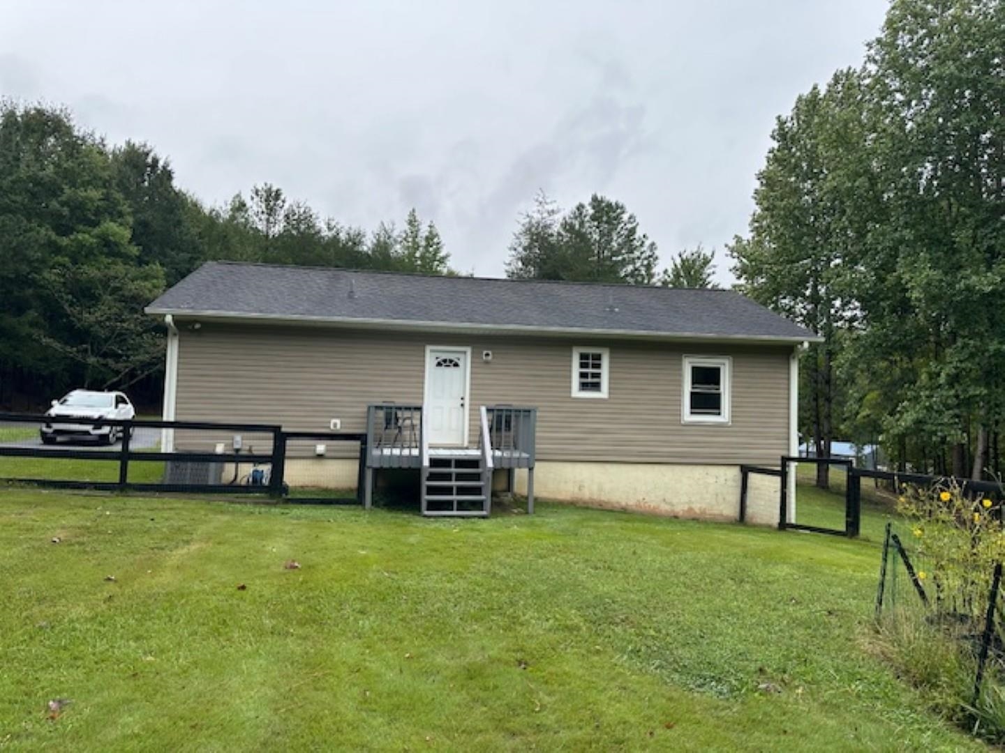 1095 E Prince Road Property Photo 28