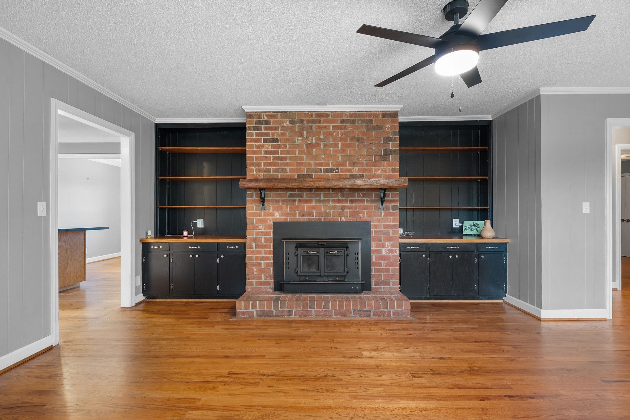 300 N Green Street Property Photo 21