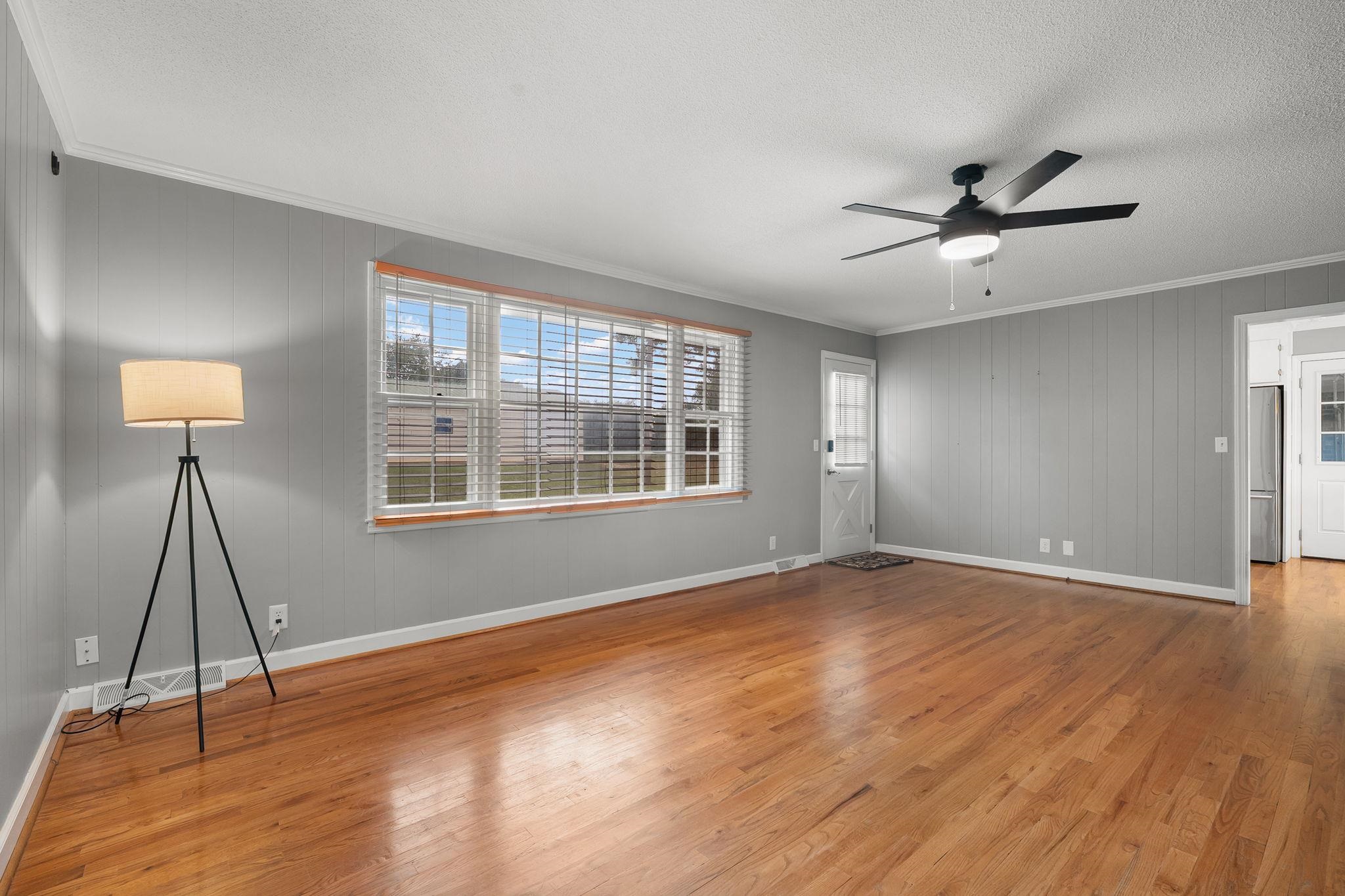 300 N Green Street Property Photo 22