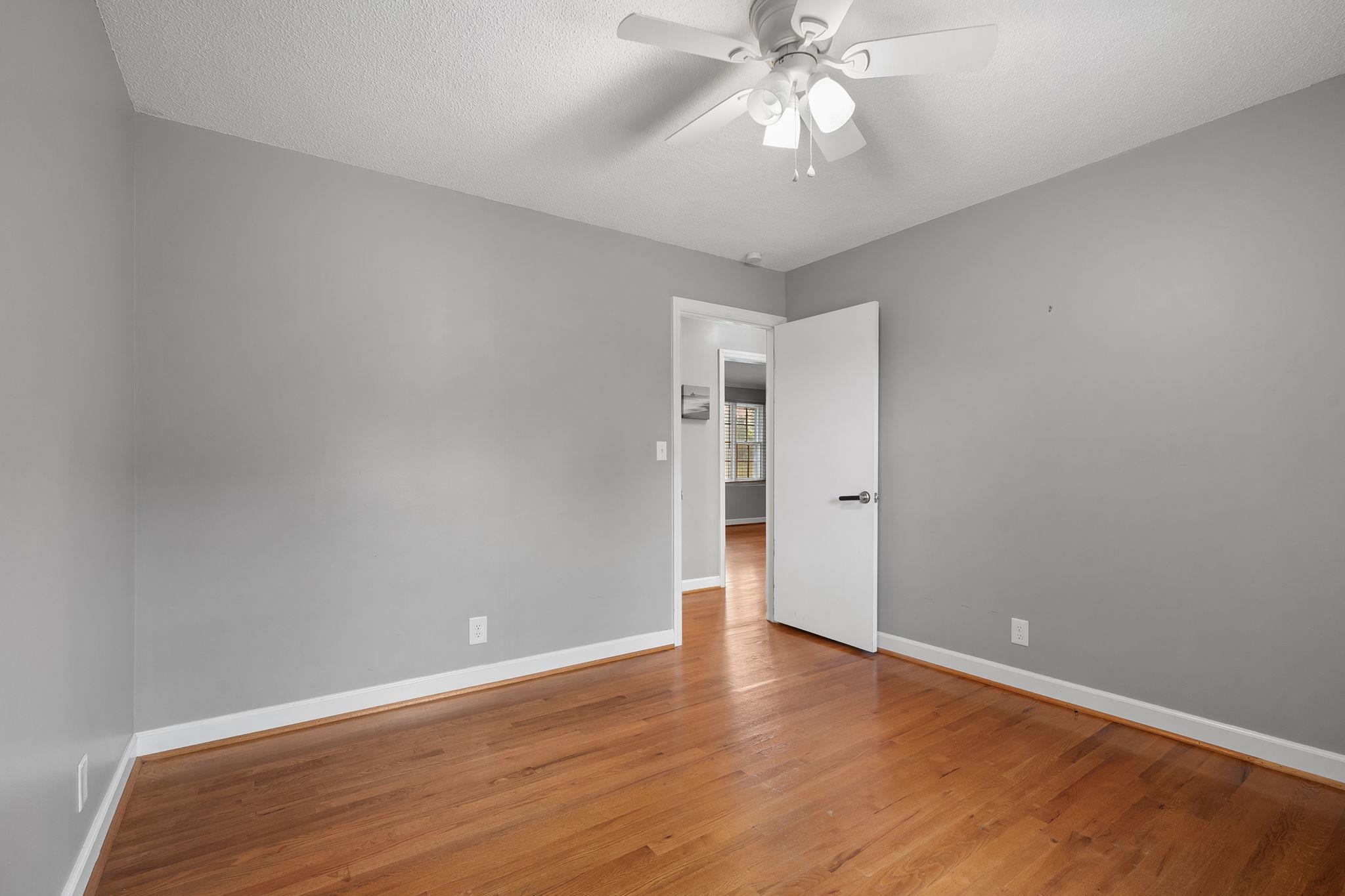 300 N Green Street Property Photo 25