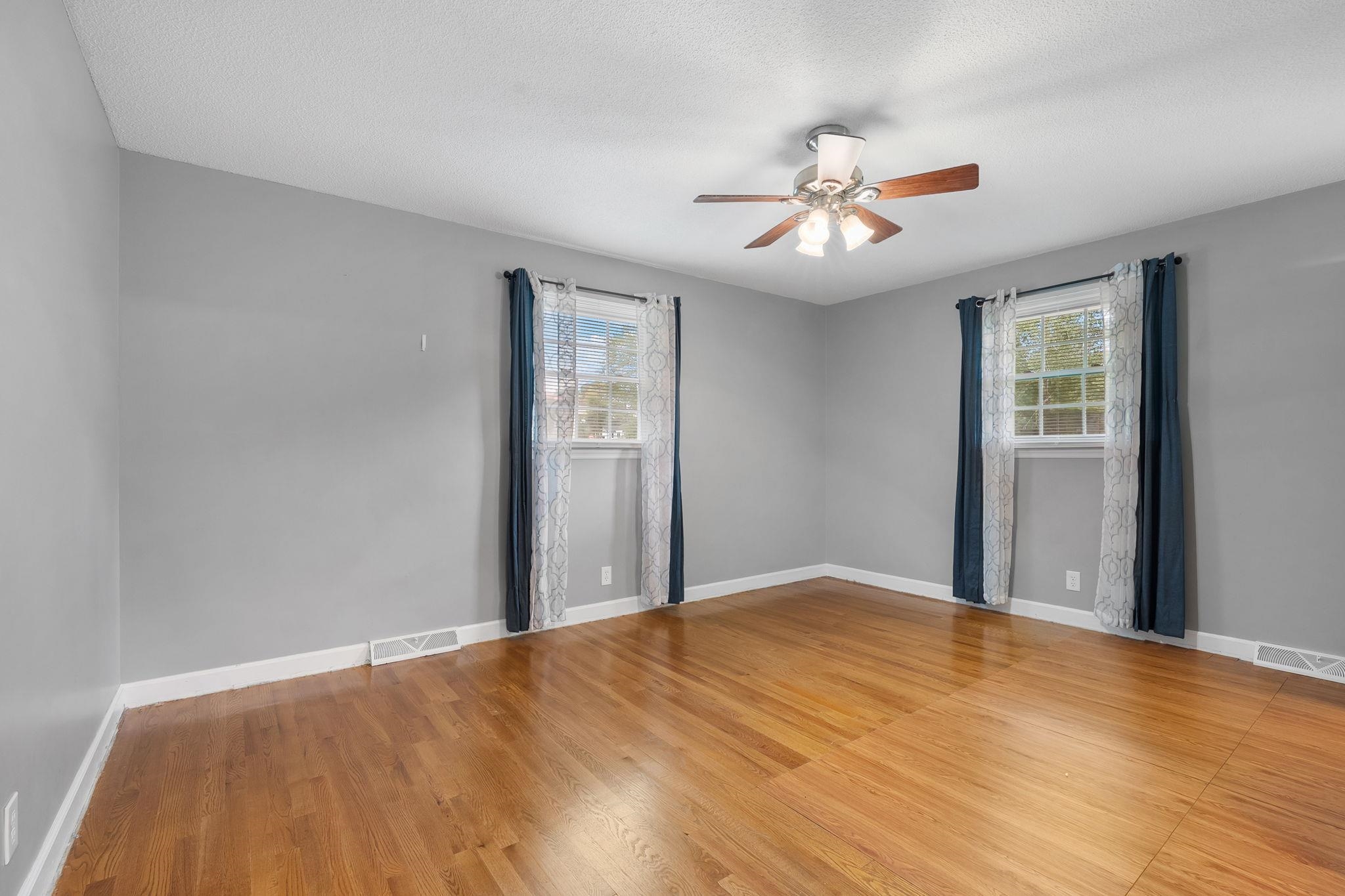 300 N Green Street Property Photo 30