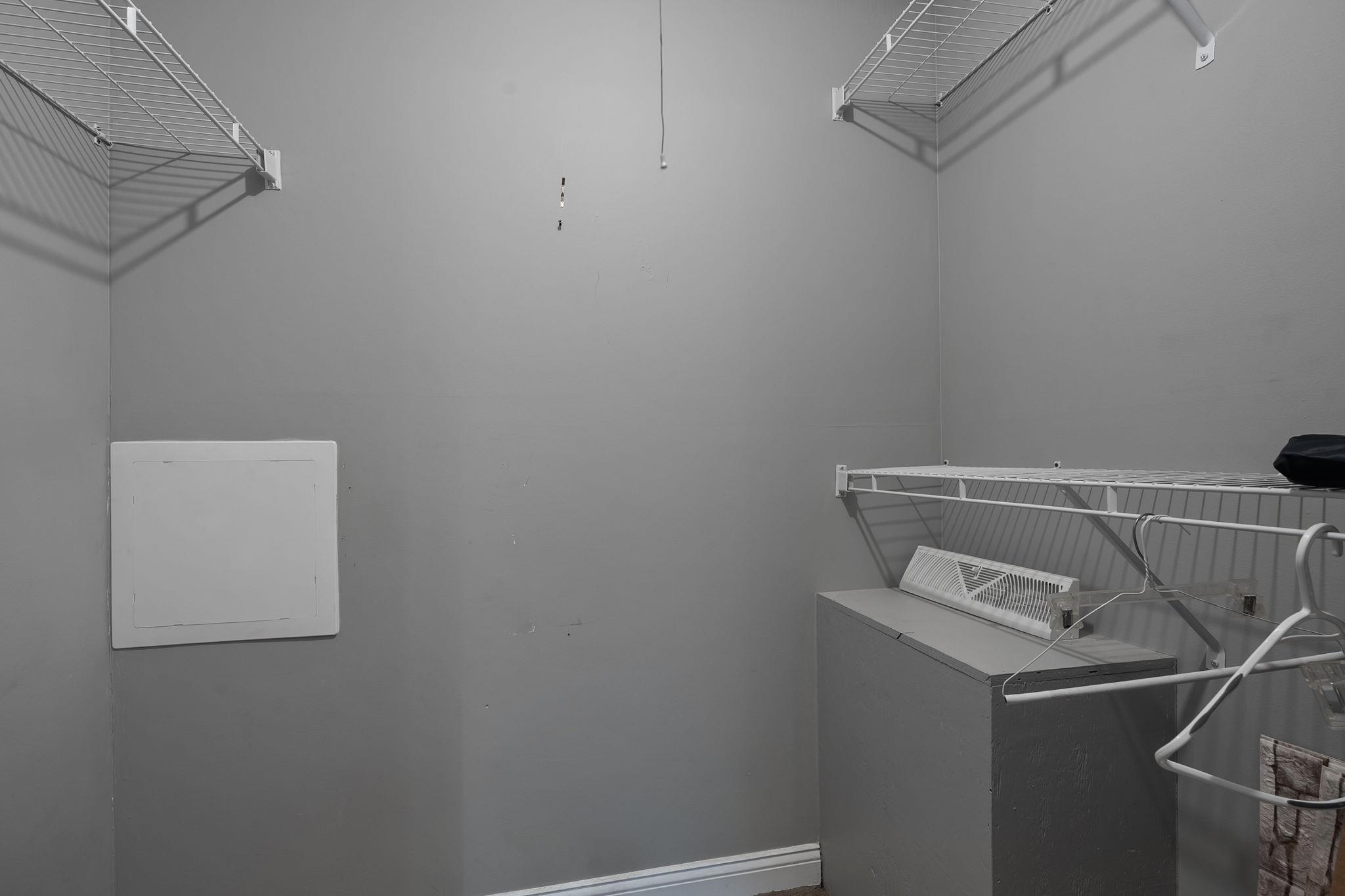 300 N Green Street Property Photo 34