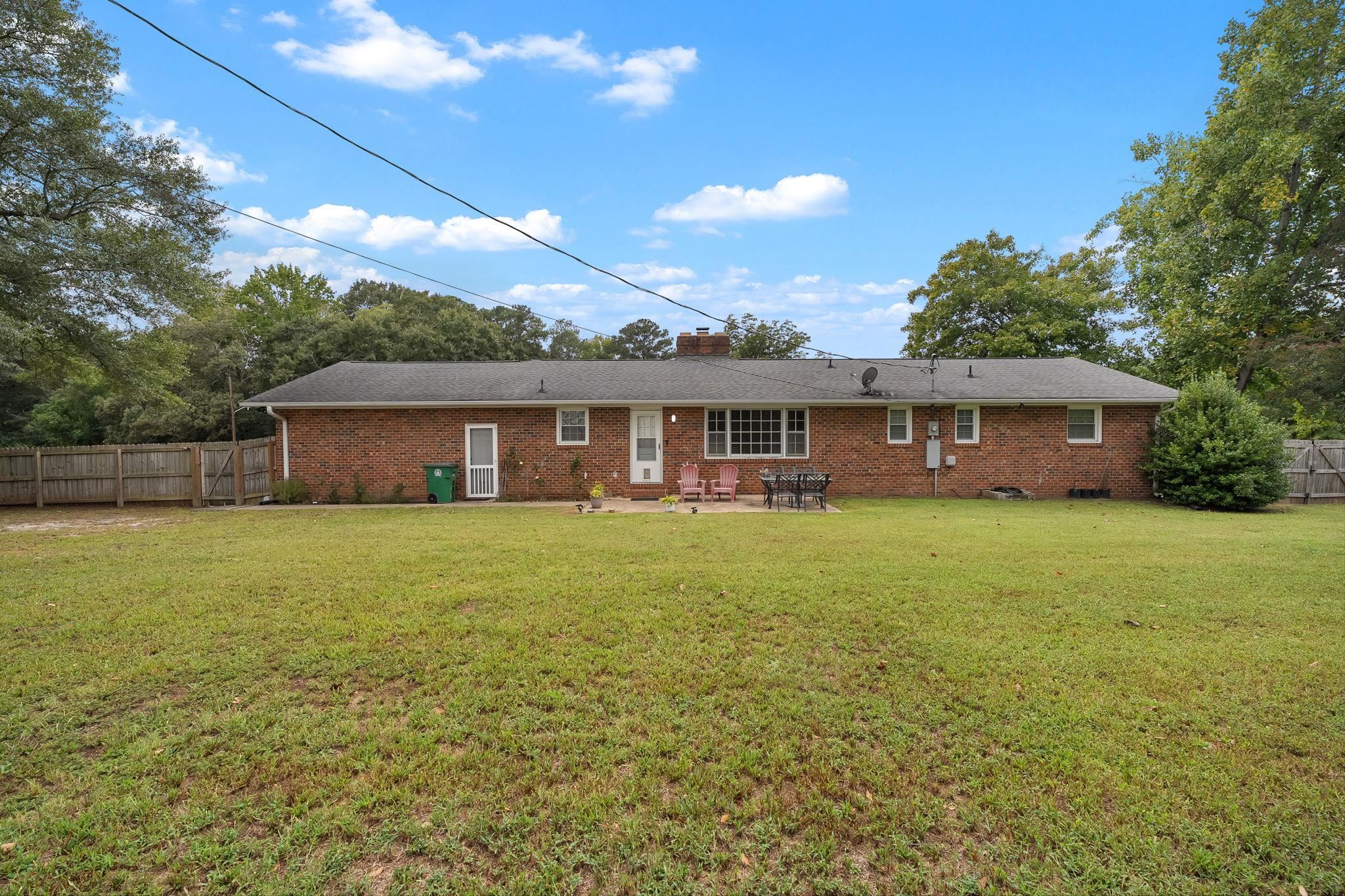 300 N Green Street Property Photo 35