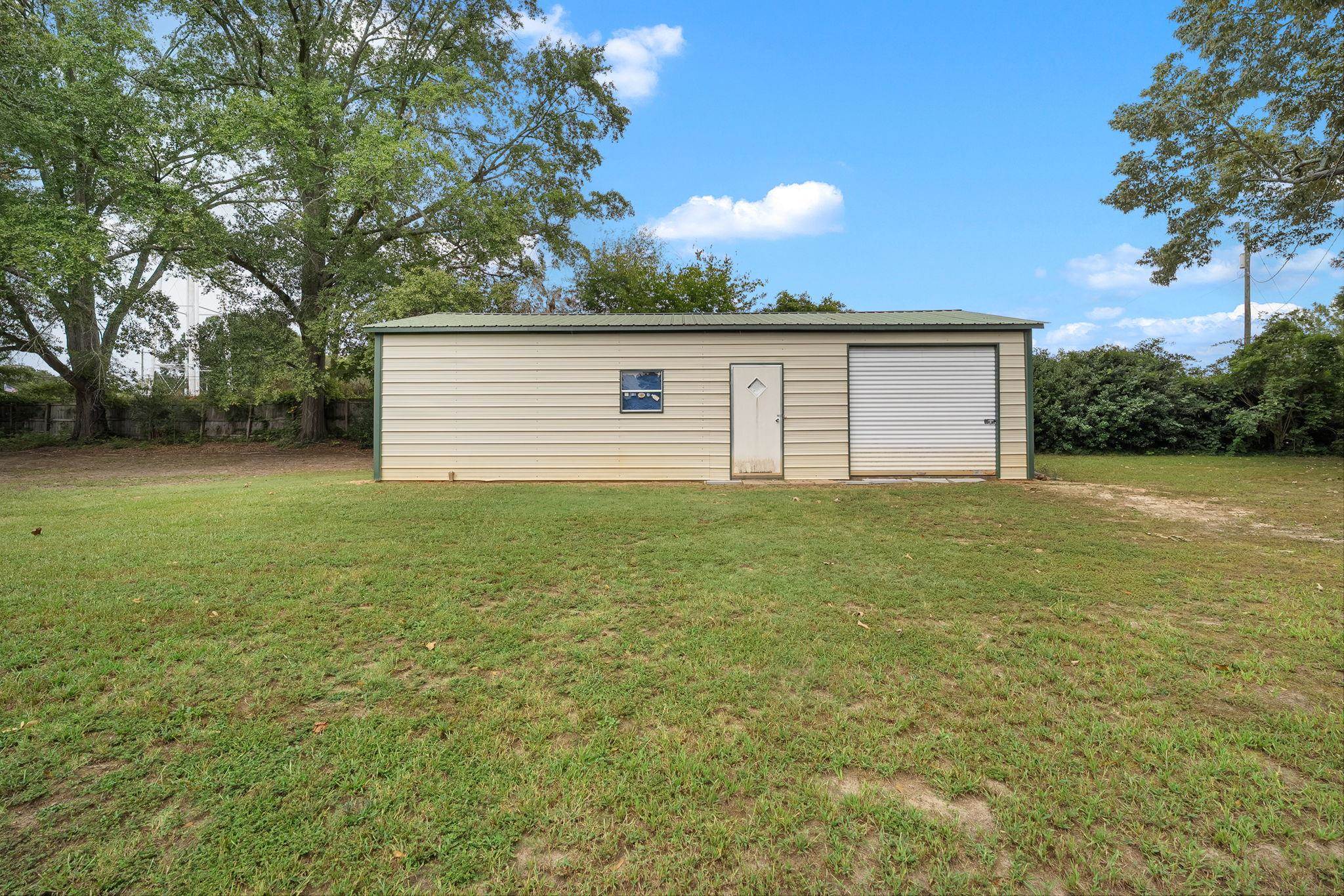 300 N Green Street Property Photo 40
