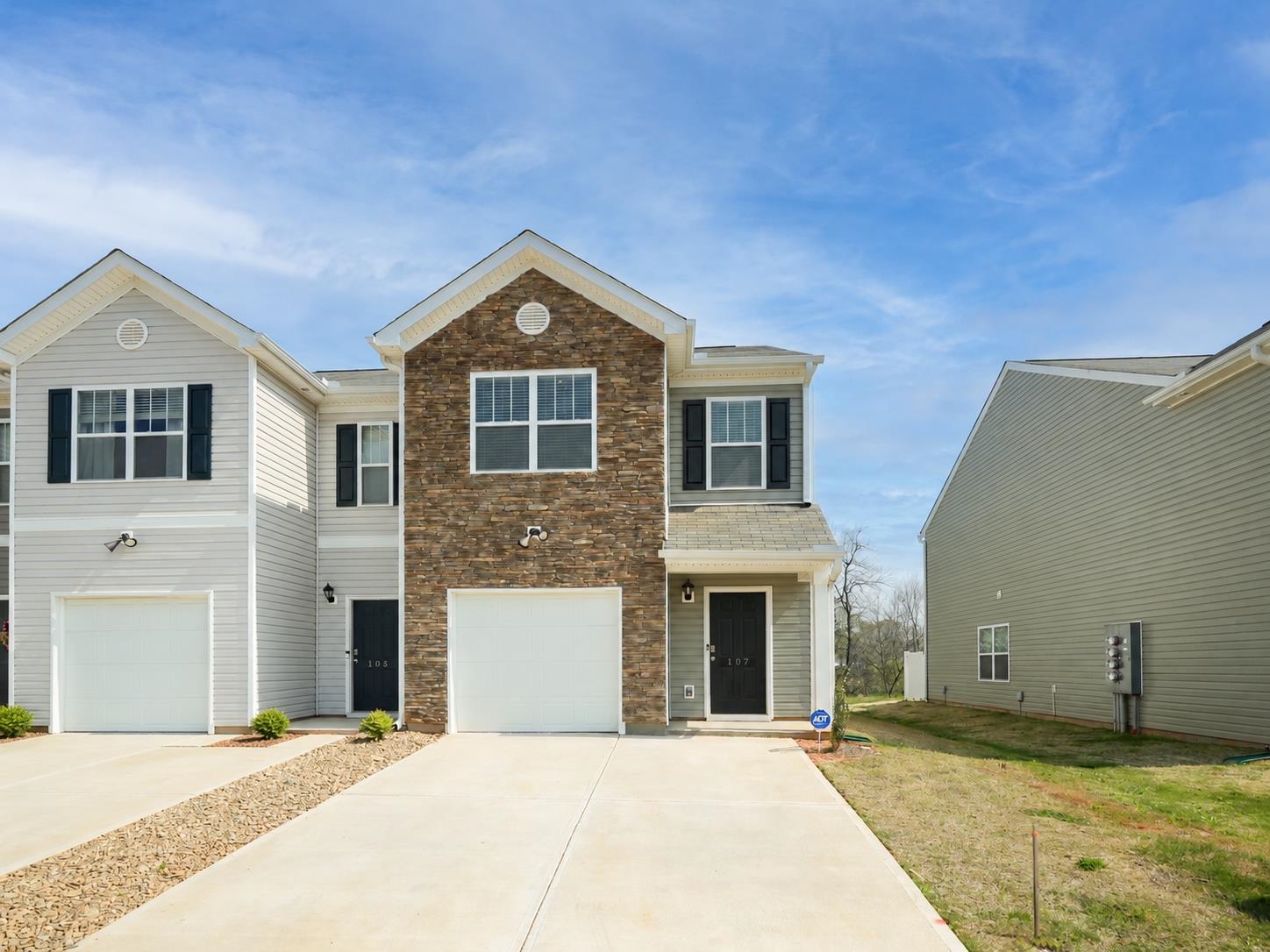 107 Sunriff Court Property Photo 1