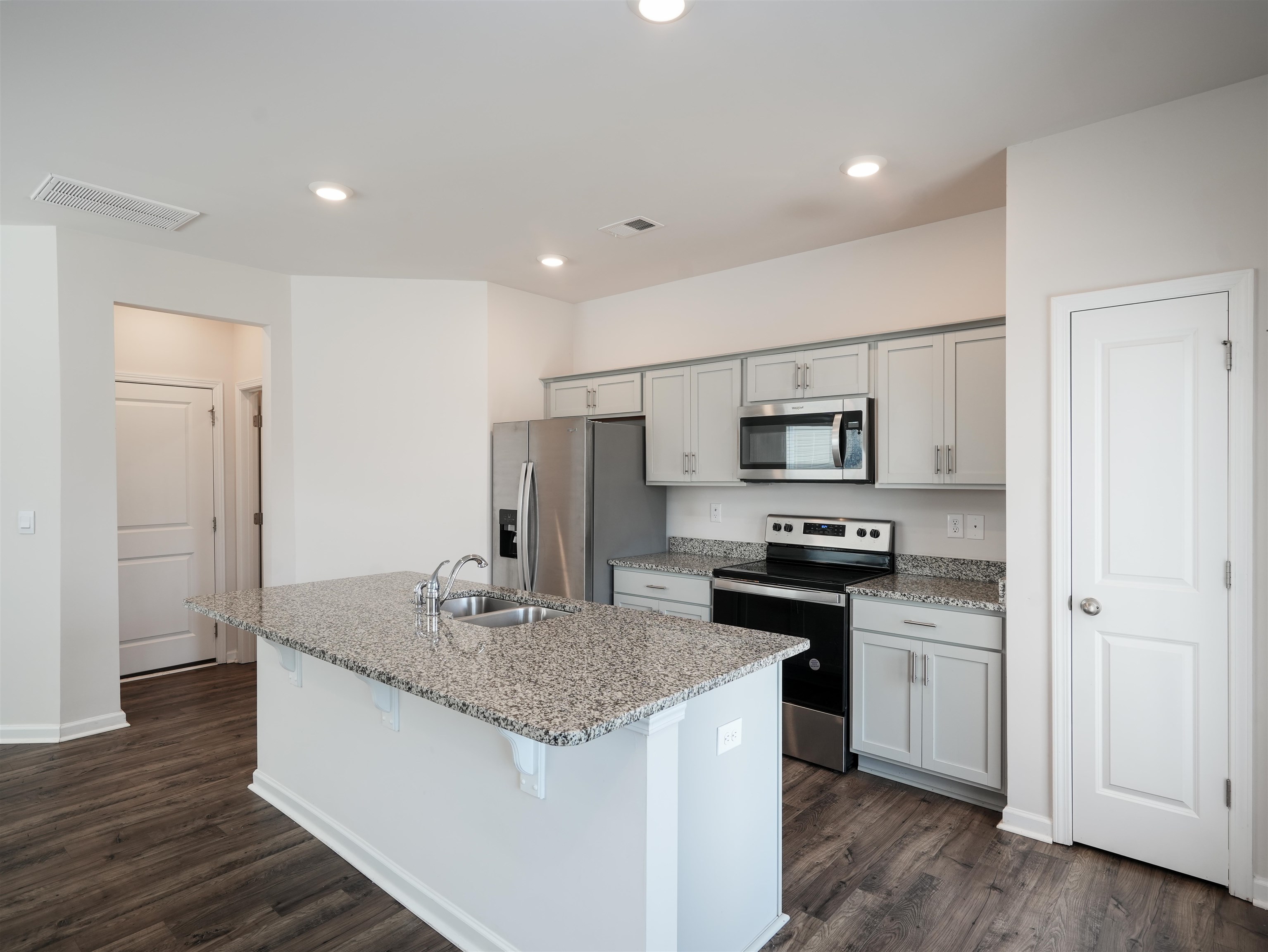 107 Sunriff Court Property Photo 8